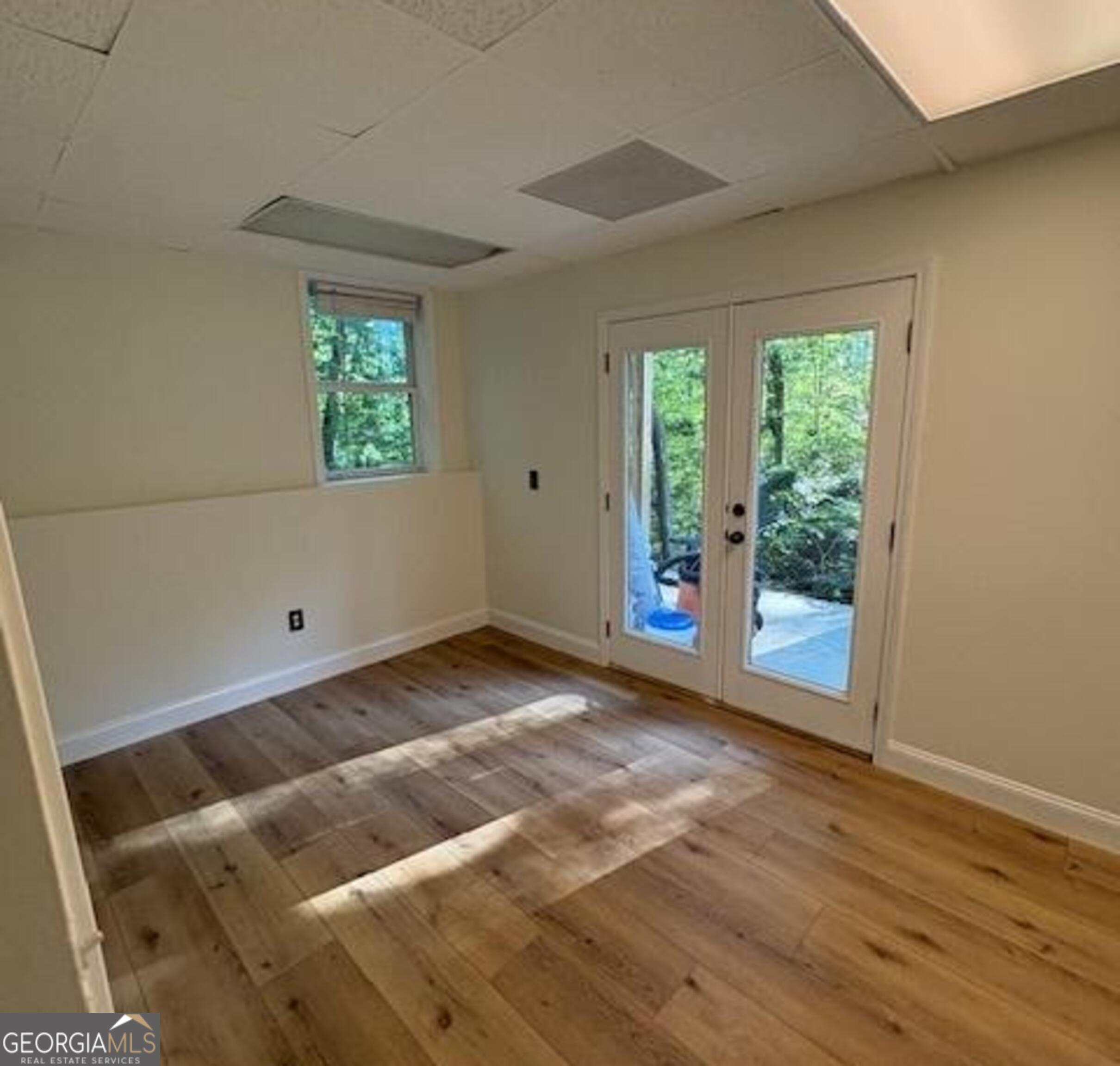104 Travelers Lane Property Photo 9