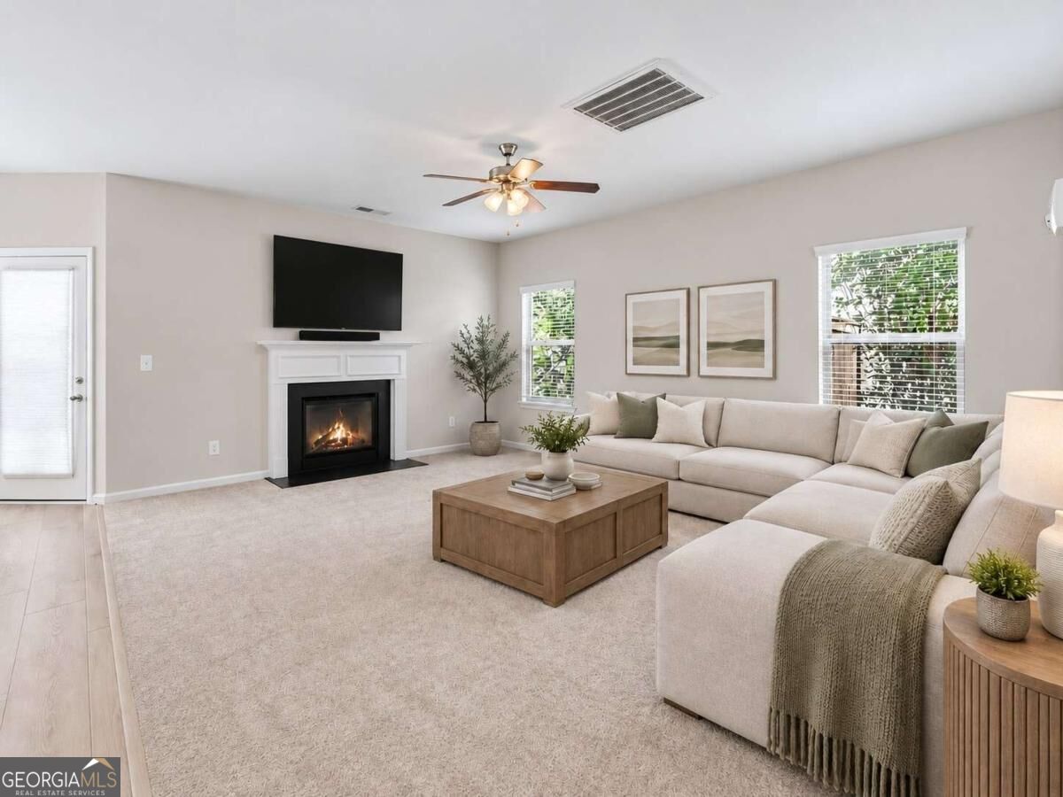 455 Silver Oak Drive Property Photo 10