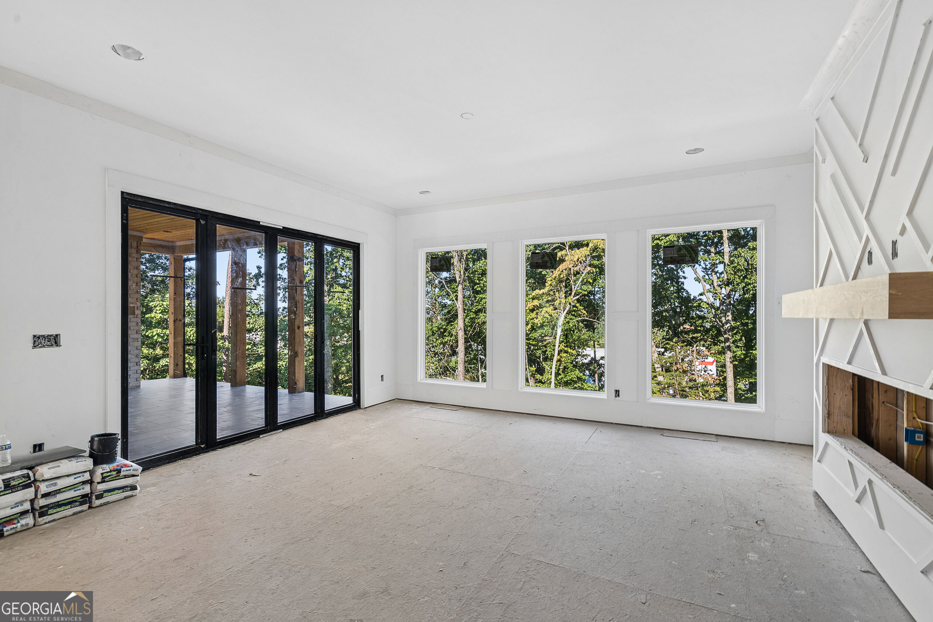 1728 Plunketts Road Property Photo 13
