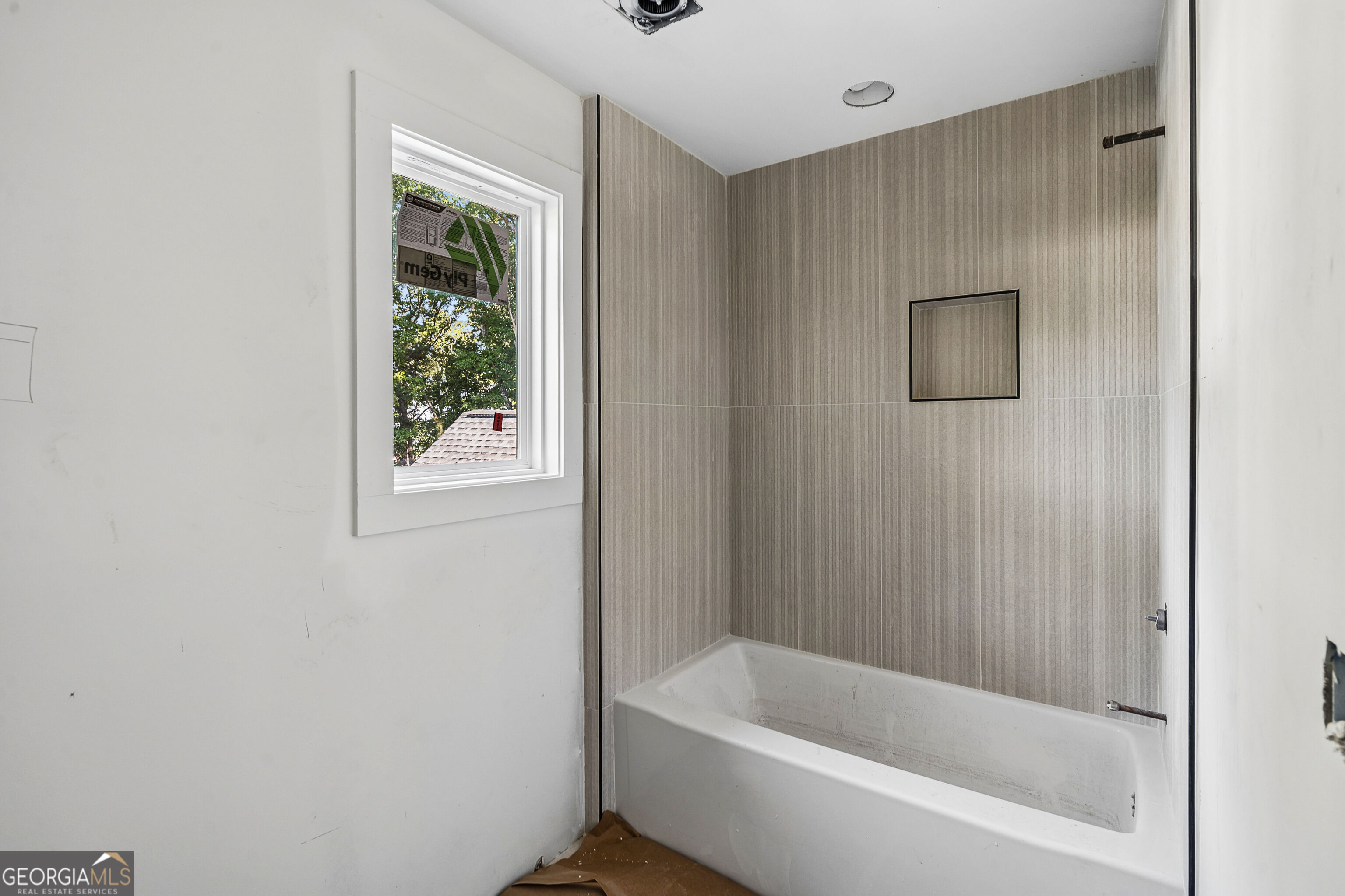 1728 Plunketts Road Property Photo 30