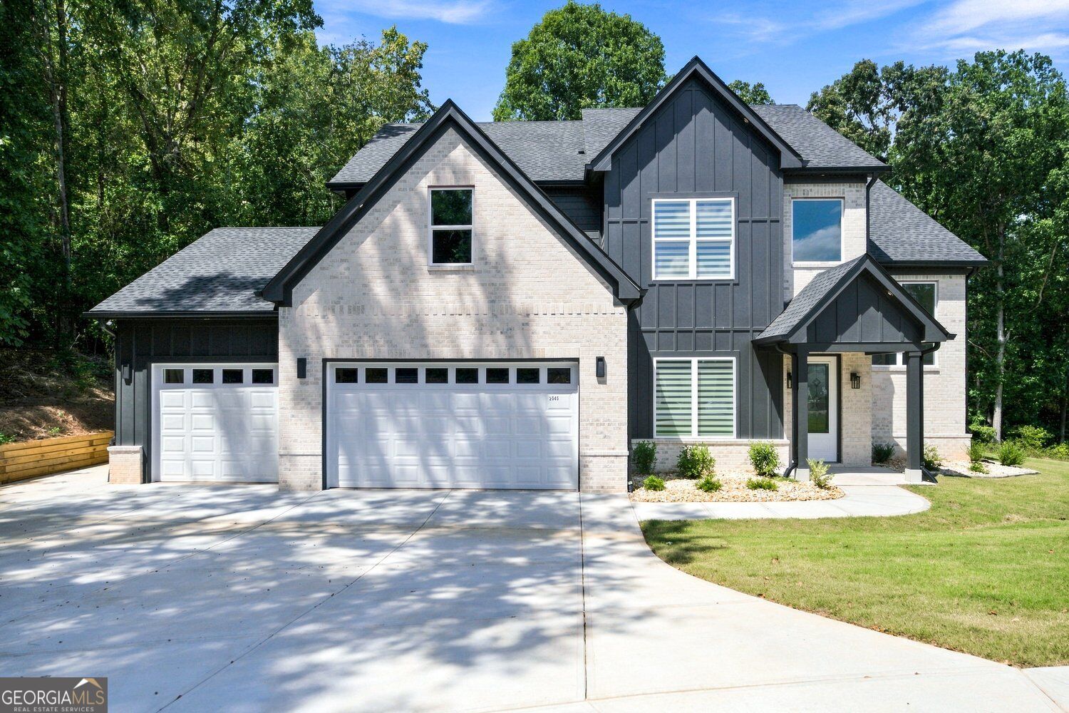 2545 Aniki Bee Drive Property Photo 1