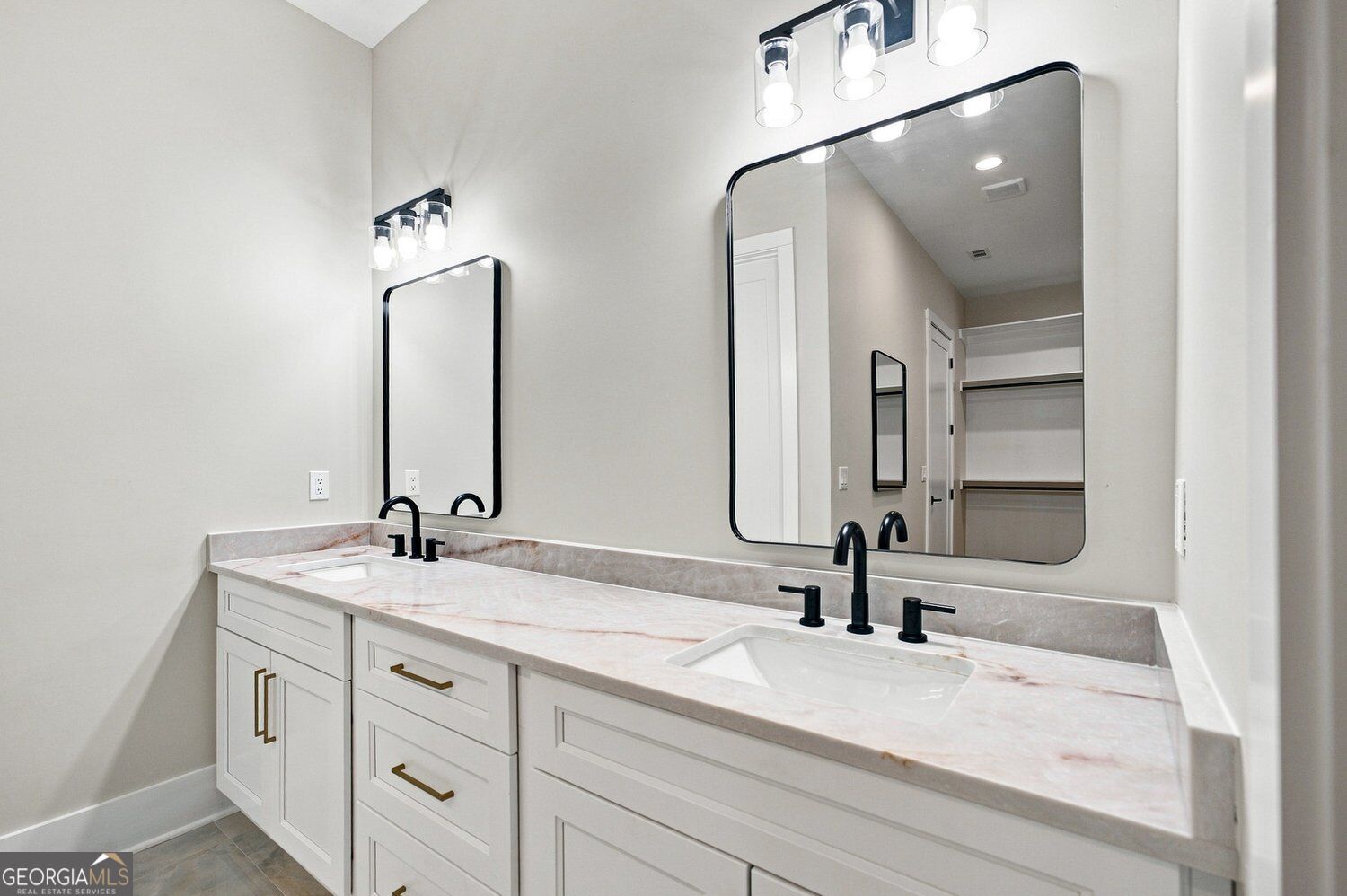 2545 Aniki Bee Drive Property Photo 24