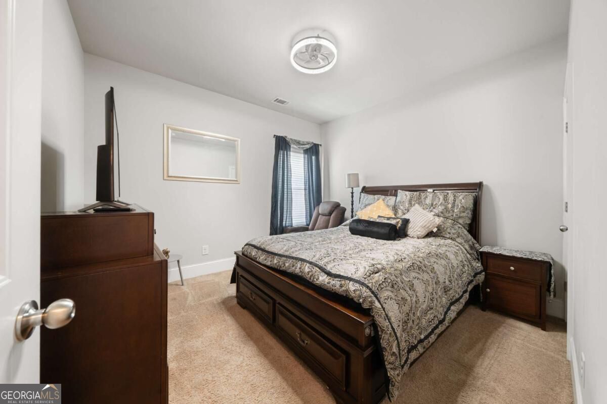 670 Silver Oak Drive Property Photo 18