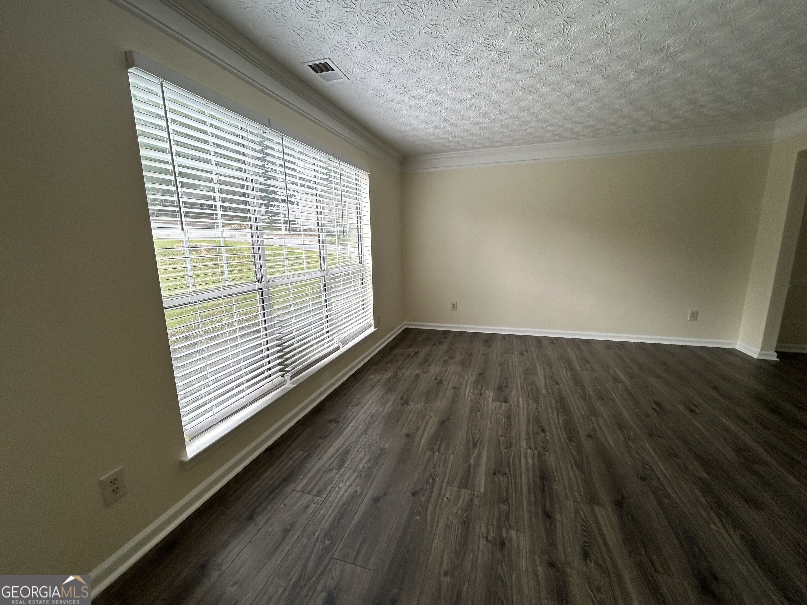 4800 Streamside Drive Property Photo 5
