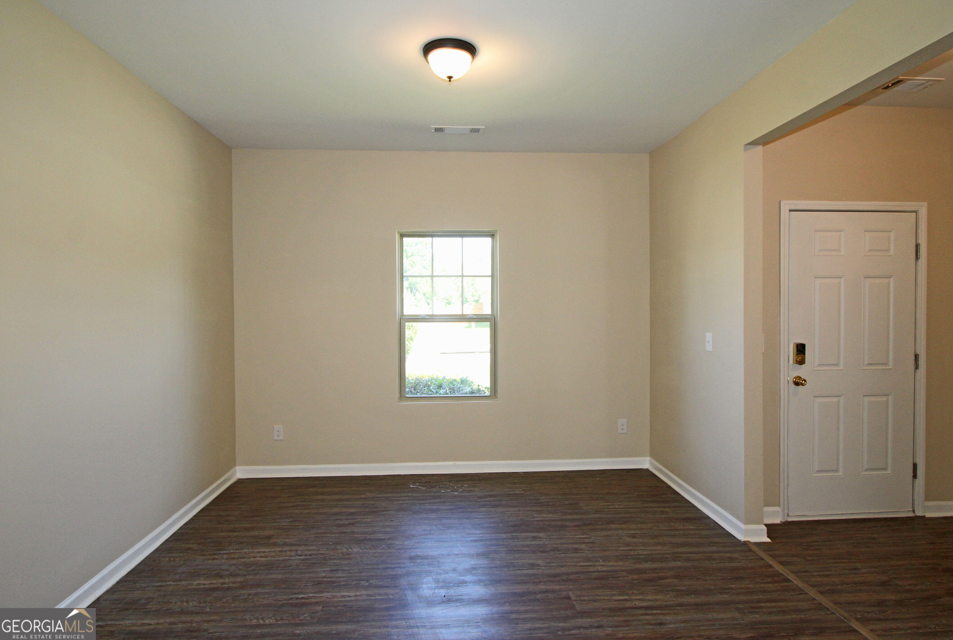 205 Aberdeen Way Property Photo 3
