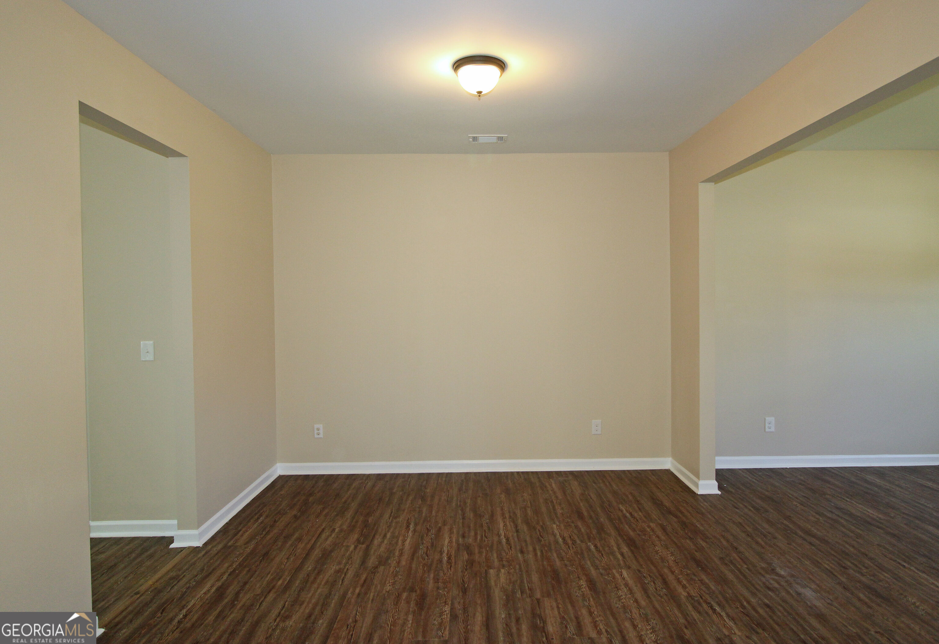 205 Aberdeen Way Property Photo 5