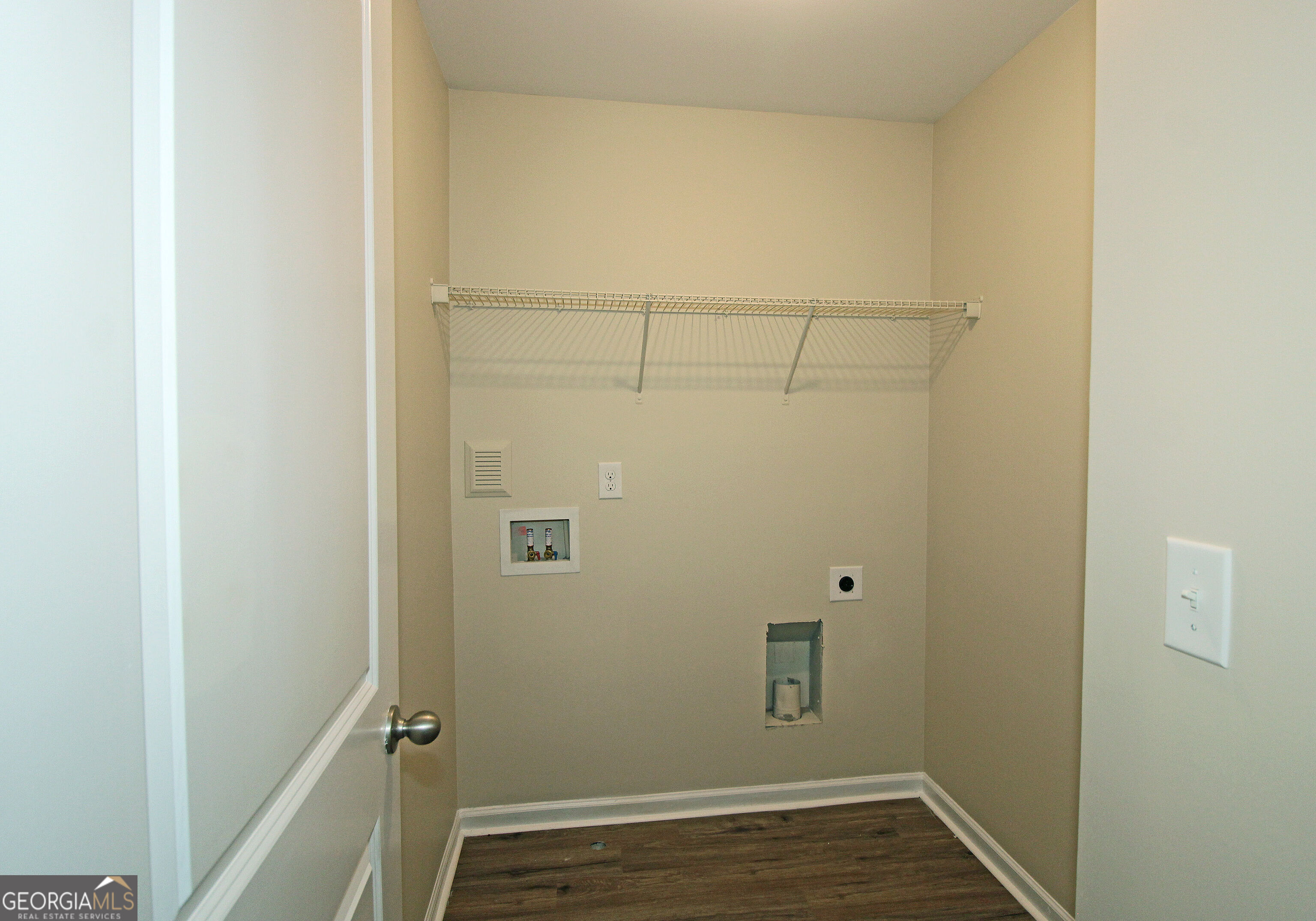 205 Aberdeen Way Property Photo 22