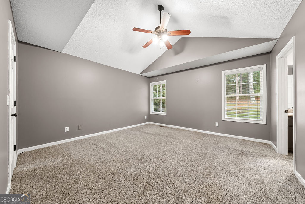 17 Rocky Avenue Nw Property Photo 11