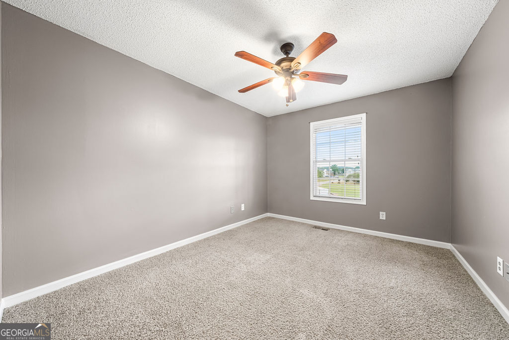 17 Rocky Avenue Nw Property Photo 14