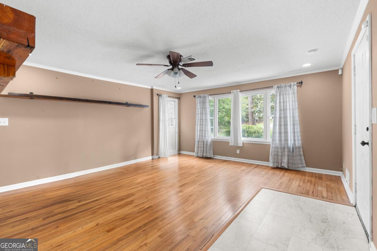 118 Lee Street Property Photo 2