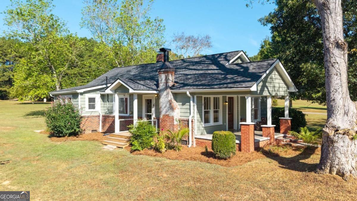 1943 Moores Ferry Road Sw Property Photo 1