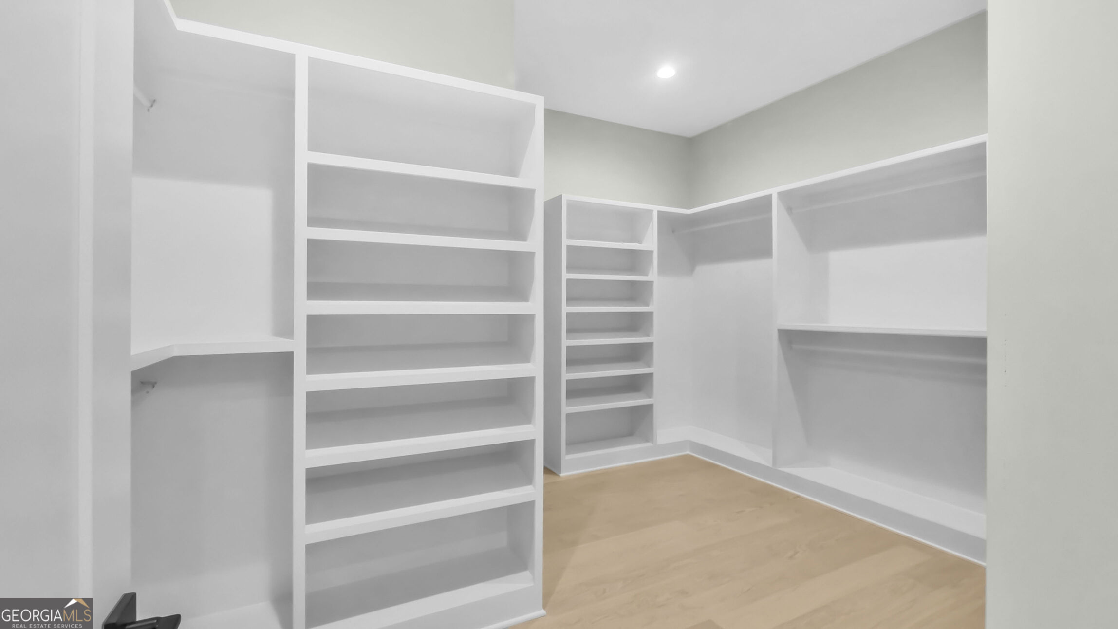 450 Vinings Walk Property Photo 17