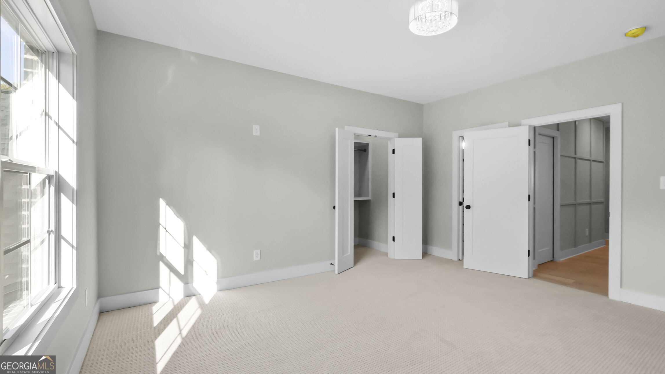 450 Vinings Walk Property Photo 21