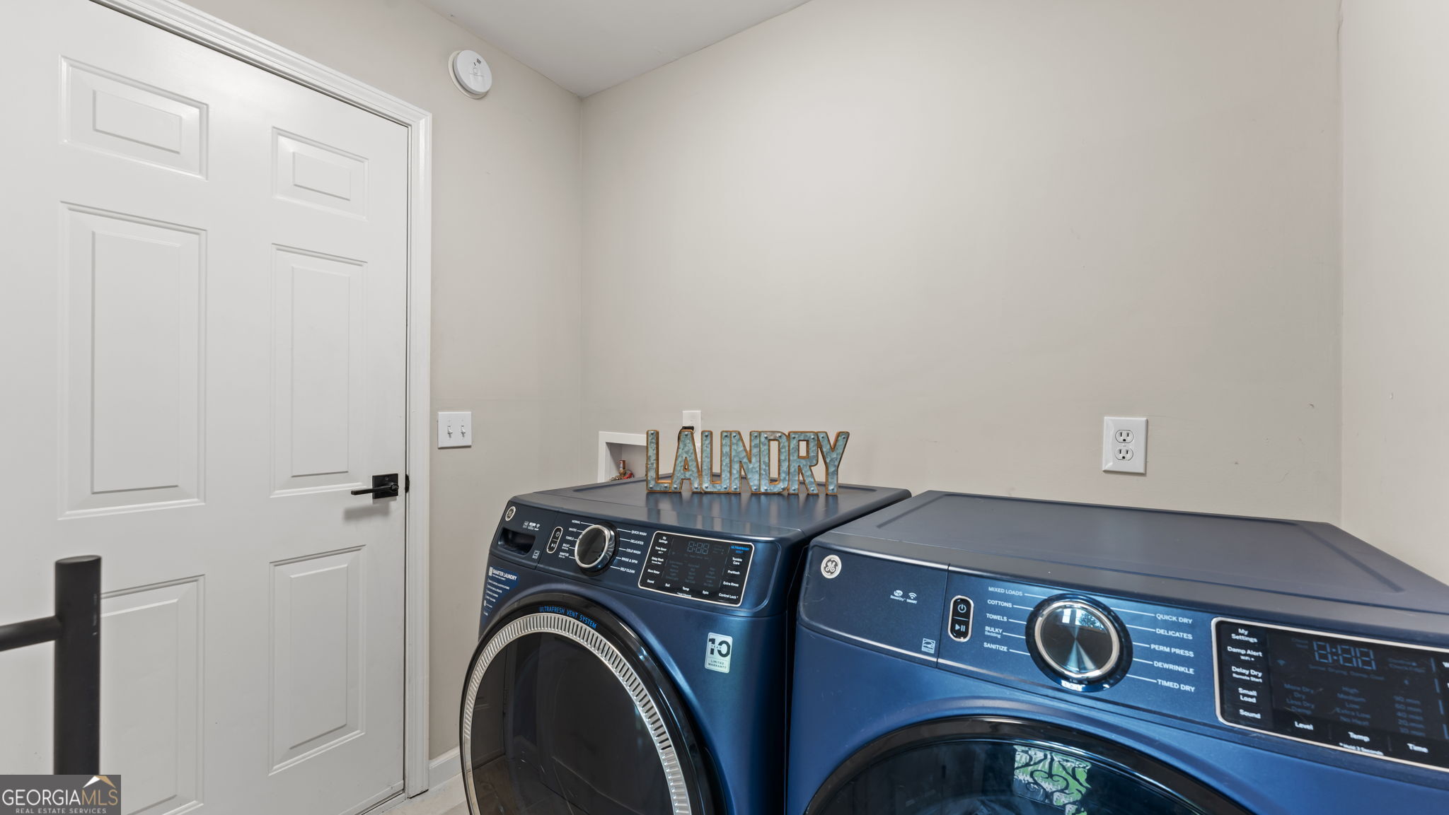 2030 Clayburn Drive Property Photo 6