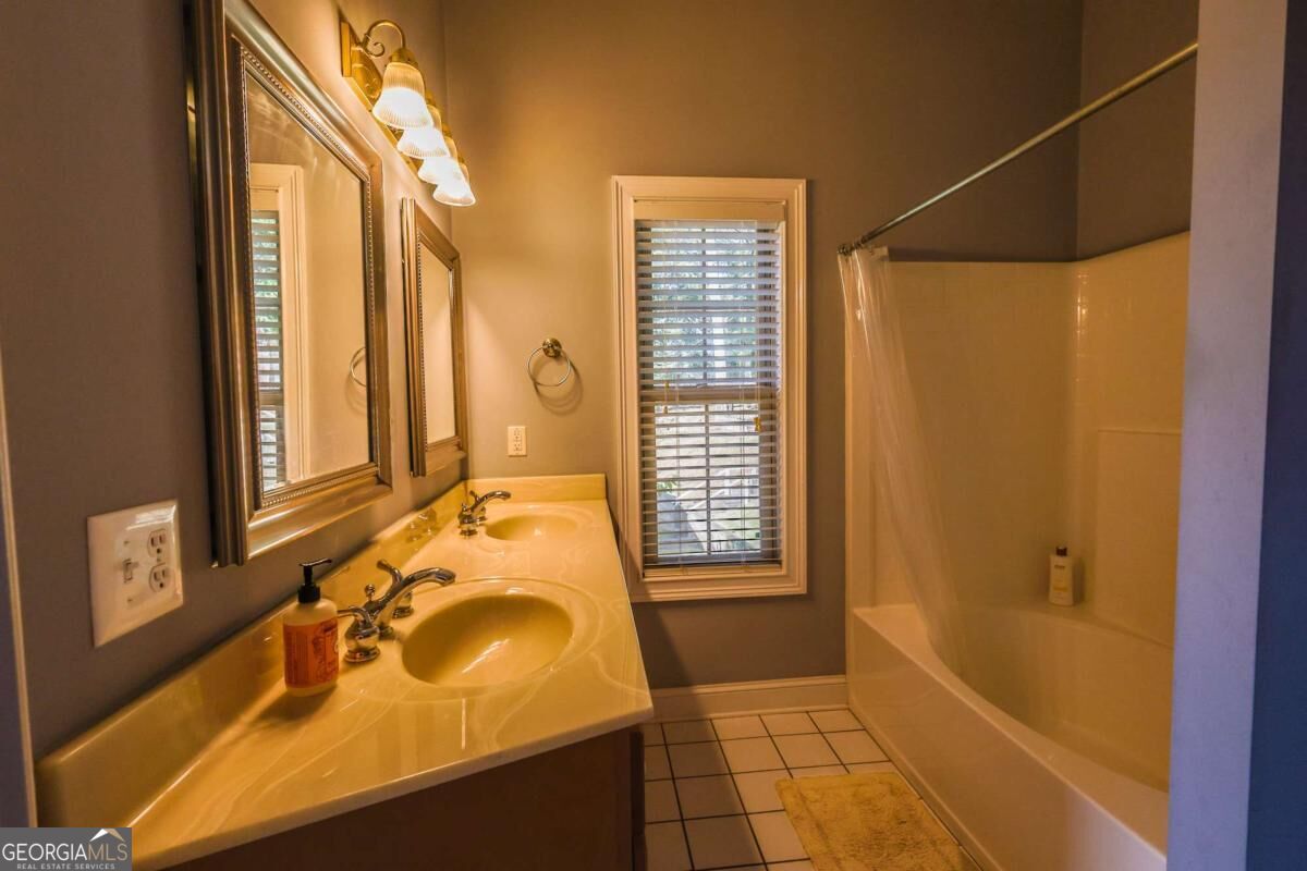 157 Andrea Circle Property Photo 14