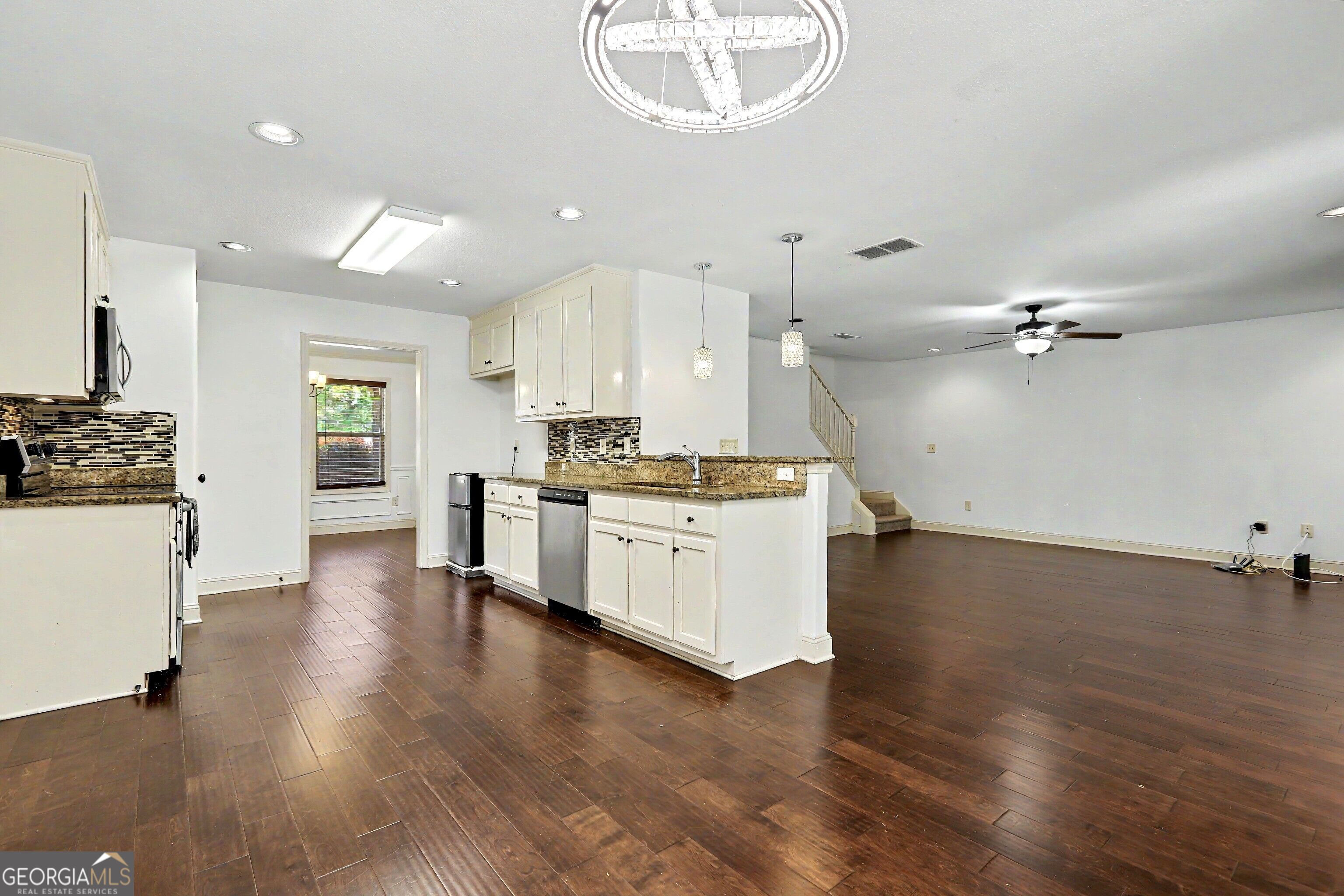 370 Emily Circle Property Photo 14