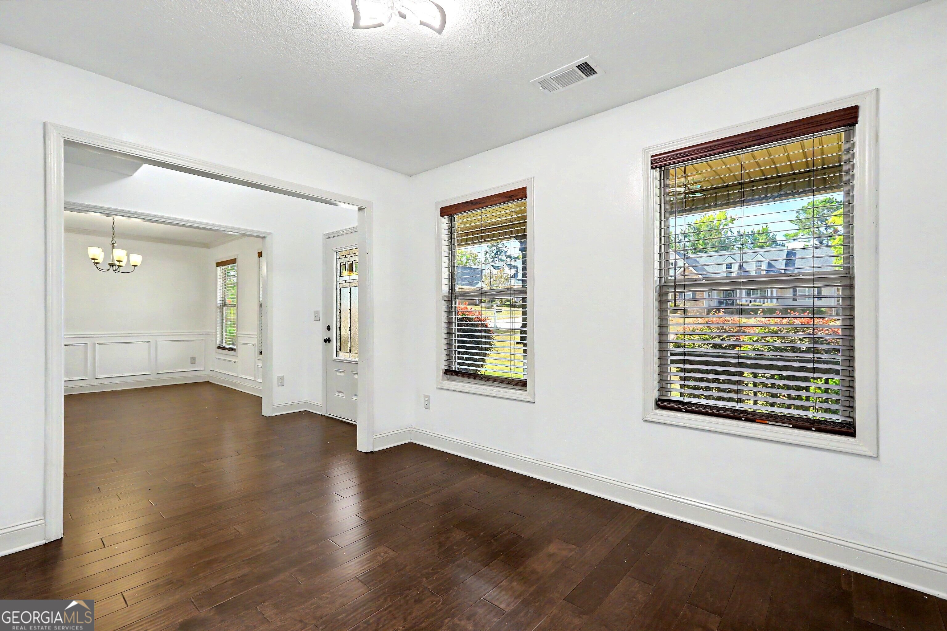 370 Emily Circle Property Photo 23