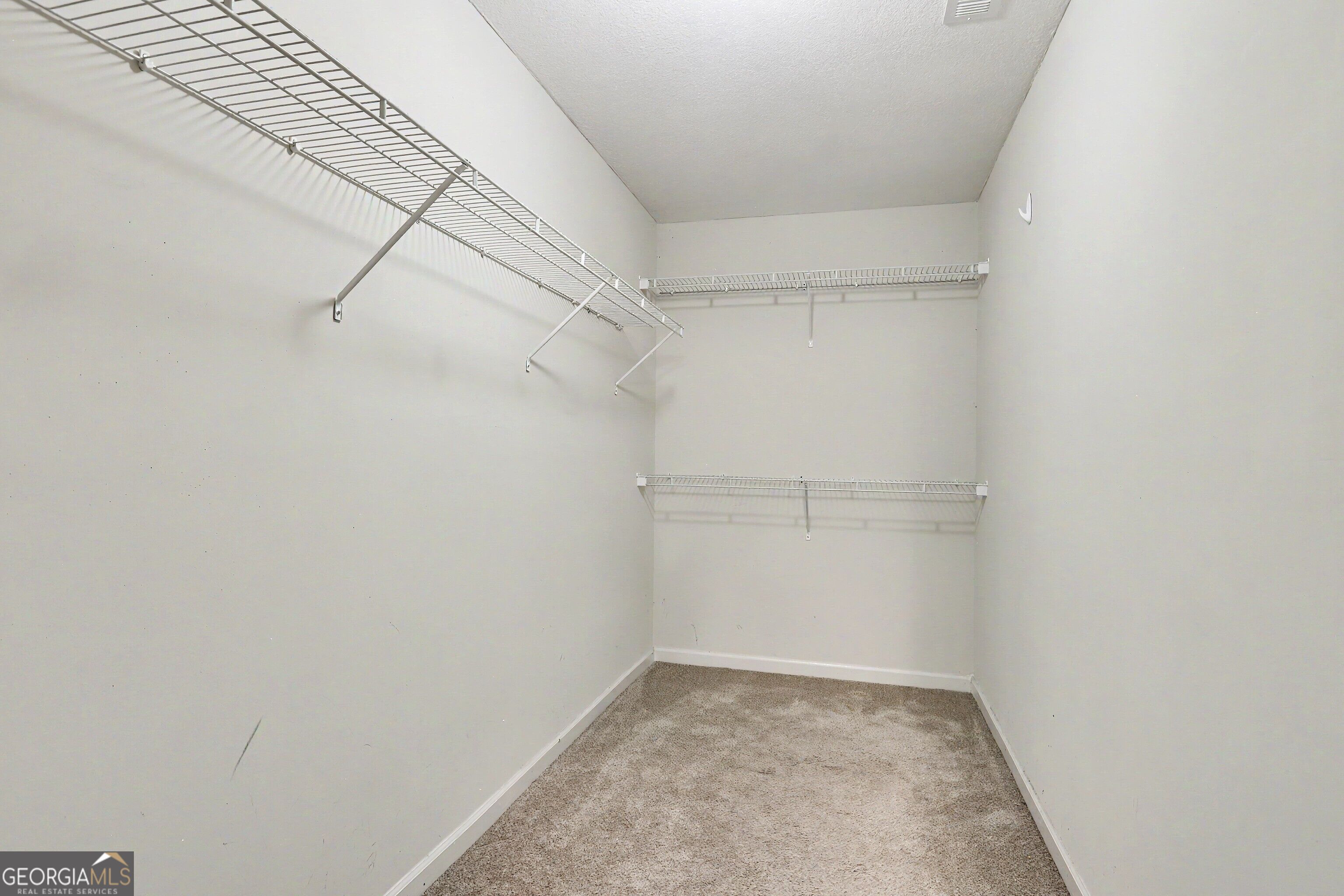 370 Emily Circle Property Photo 34