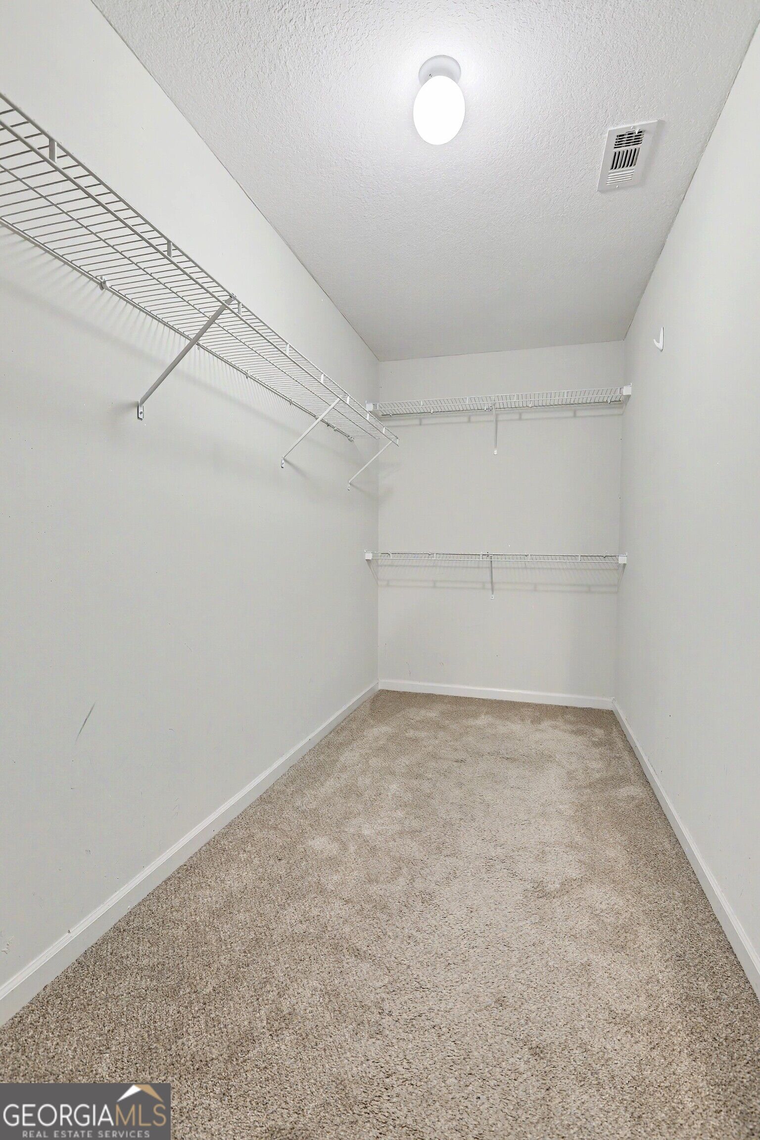 370 Emily Circle Property Photo 35