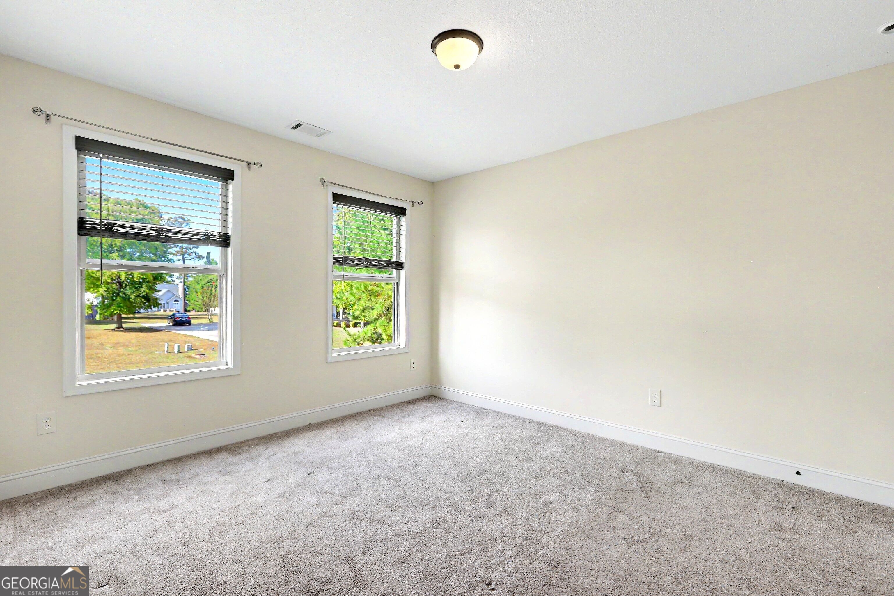 370 Emily Circle Property Photo 36