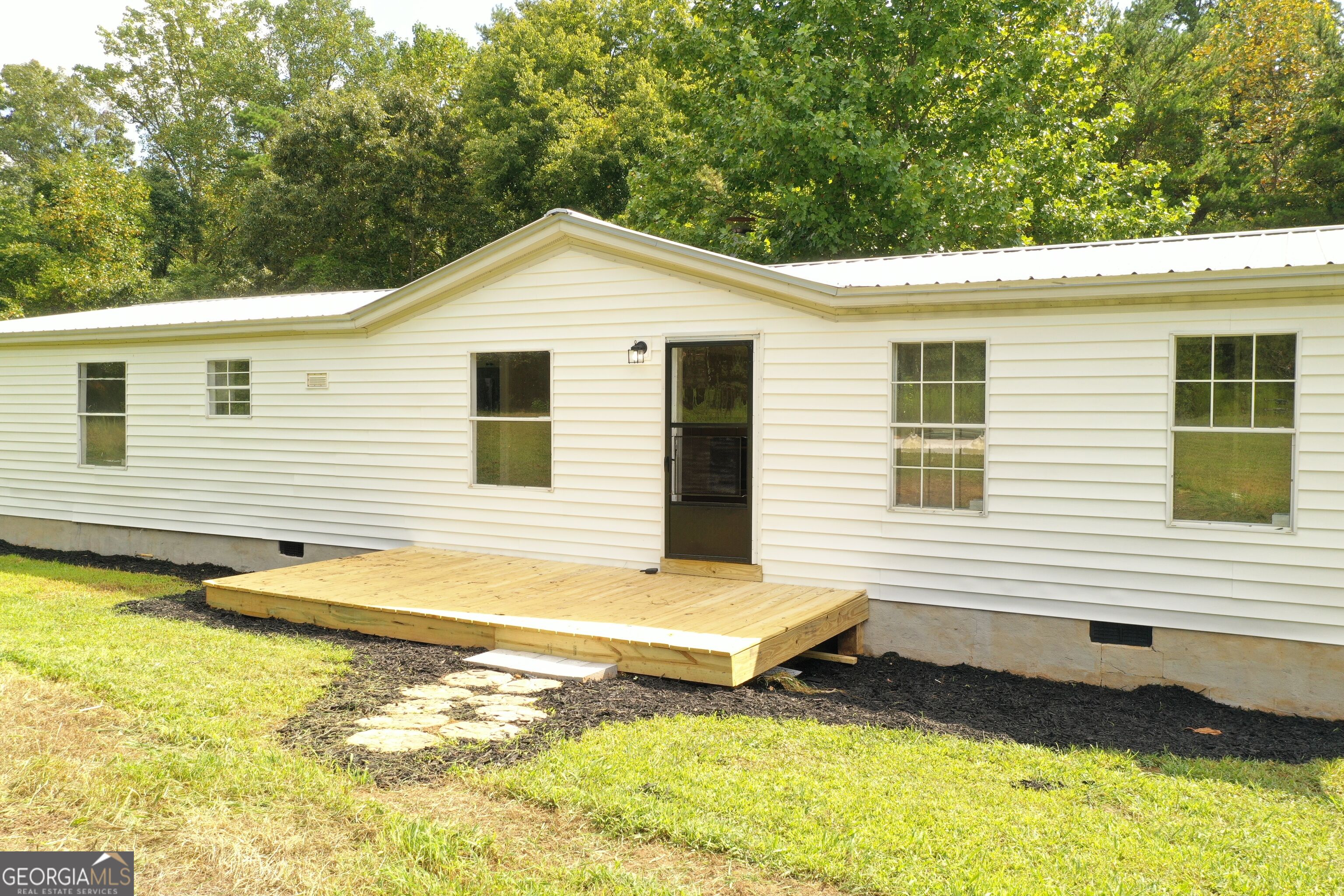 2050 Buckhorn Road Property Photo 1