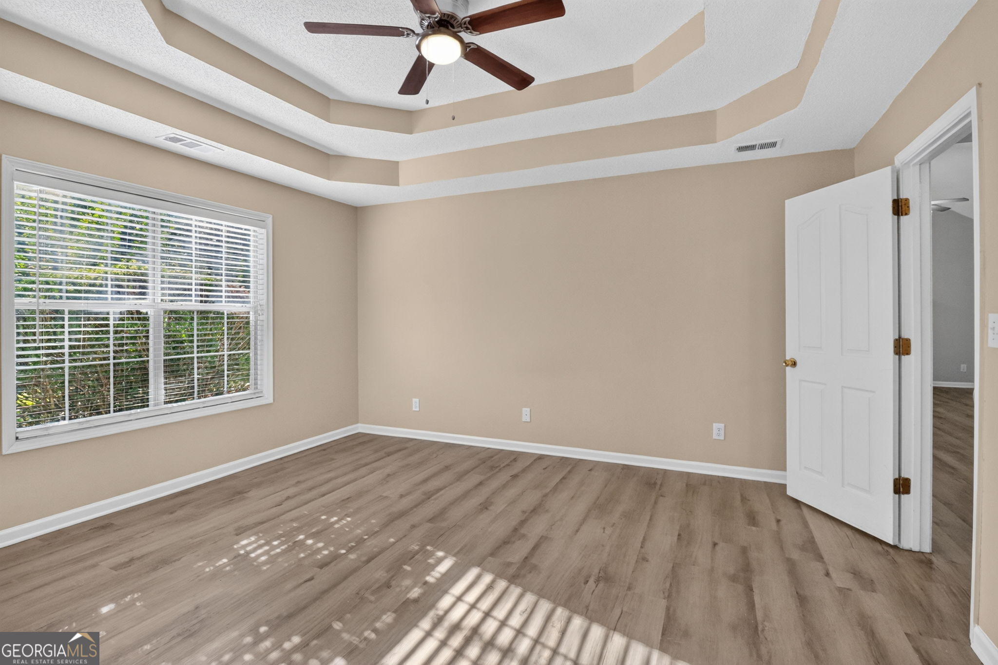 137 Suwanee Court Property Photo 19