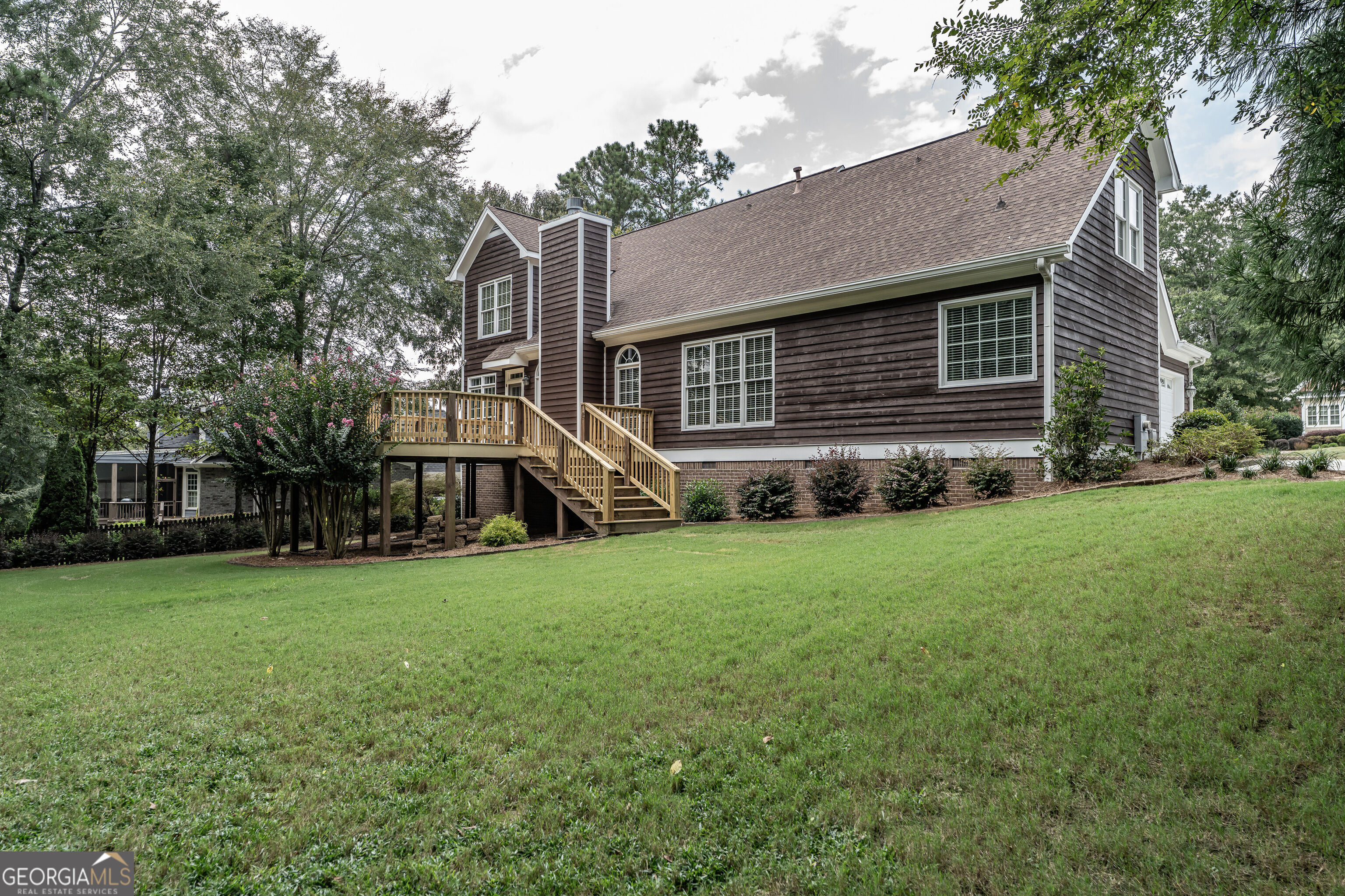 120 S Cloudview Road Se Property Photo 4