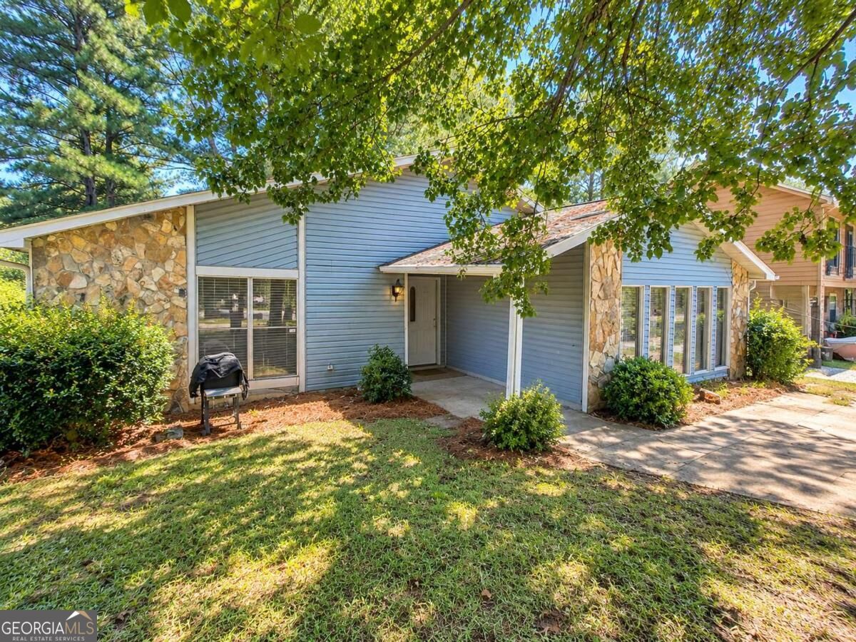 6260 Mozart Drive Property Photo 2