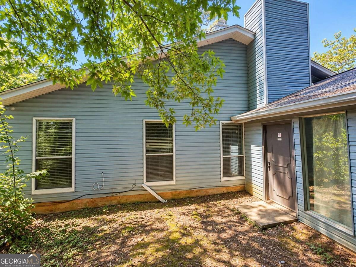 6260 Mozart Drive Property Photo 3