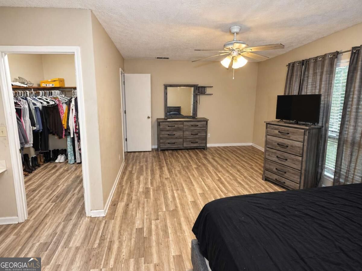 6260 Mozart Drive Property Photo 7