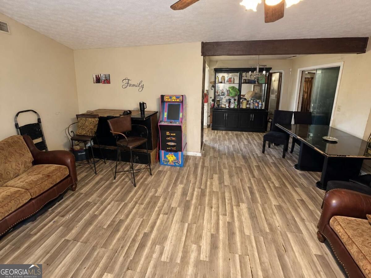 6260 Mozart Drive Property Photo 9