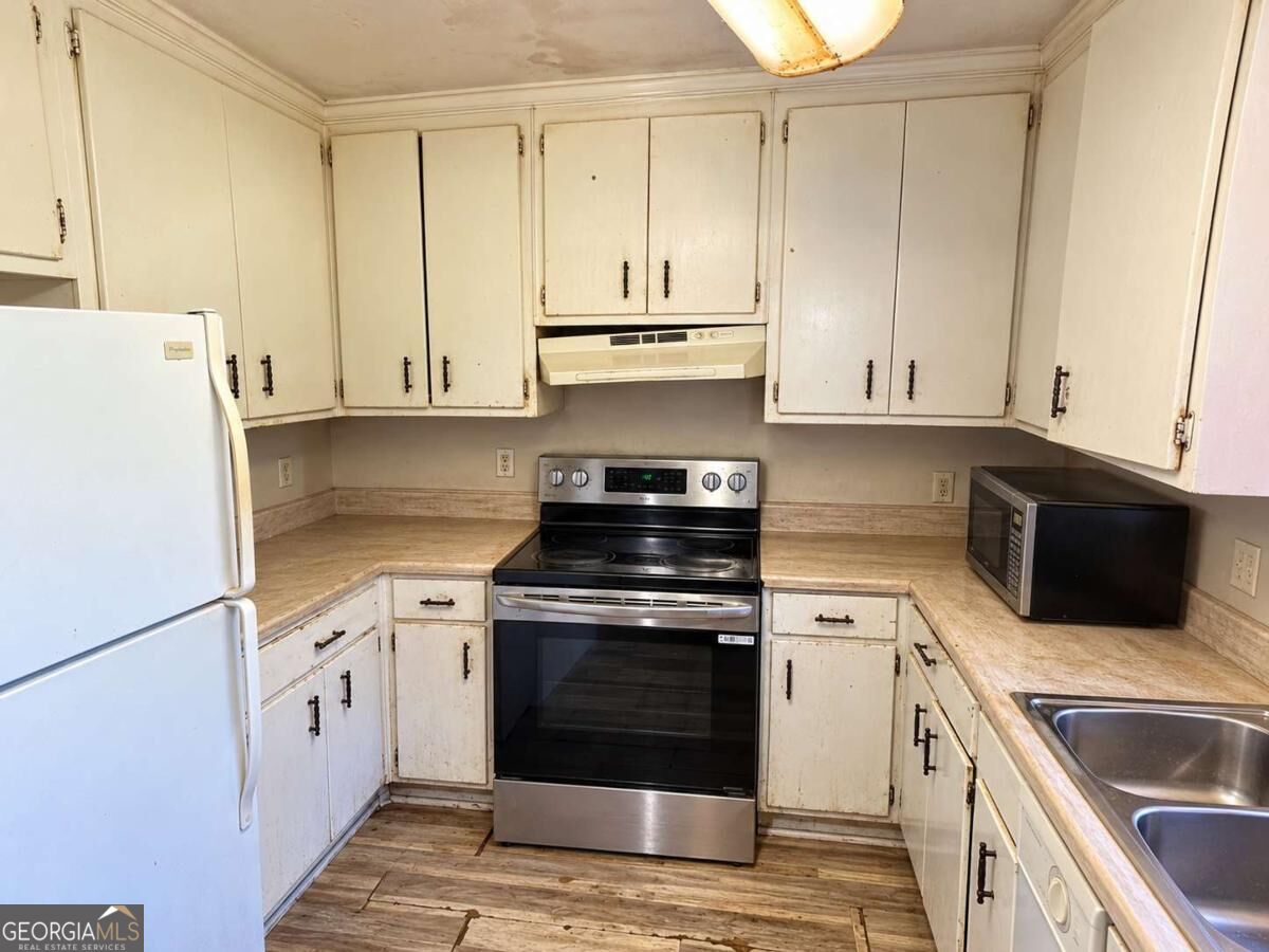 6260 Mozart Drive Property Photo 15