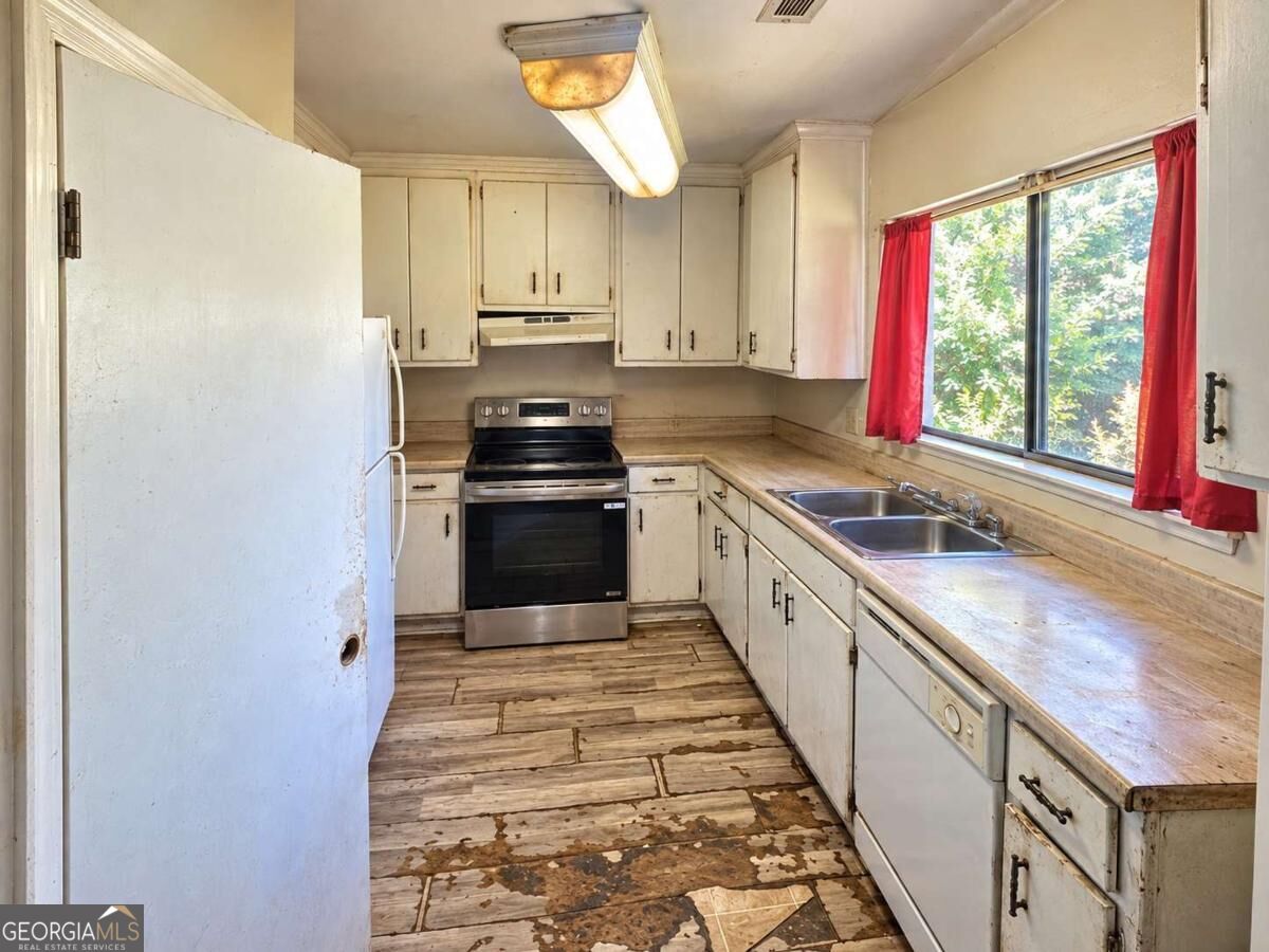 6260 Mozart Drive Property Photo 16