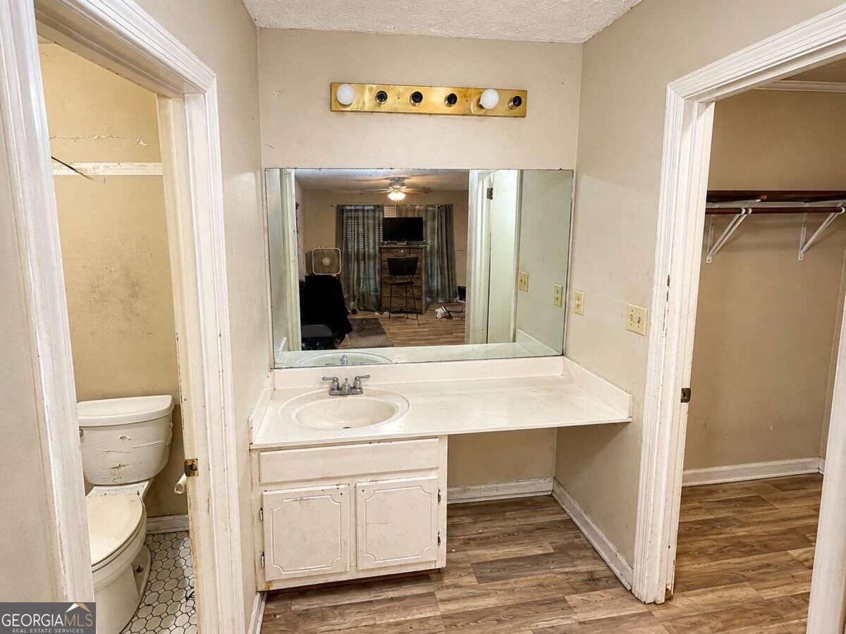 6260 Mozart Drive Property Photo 28