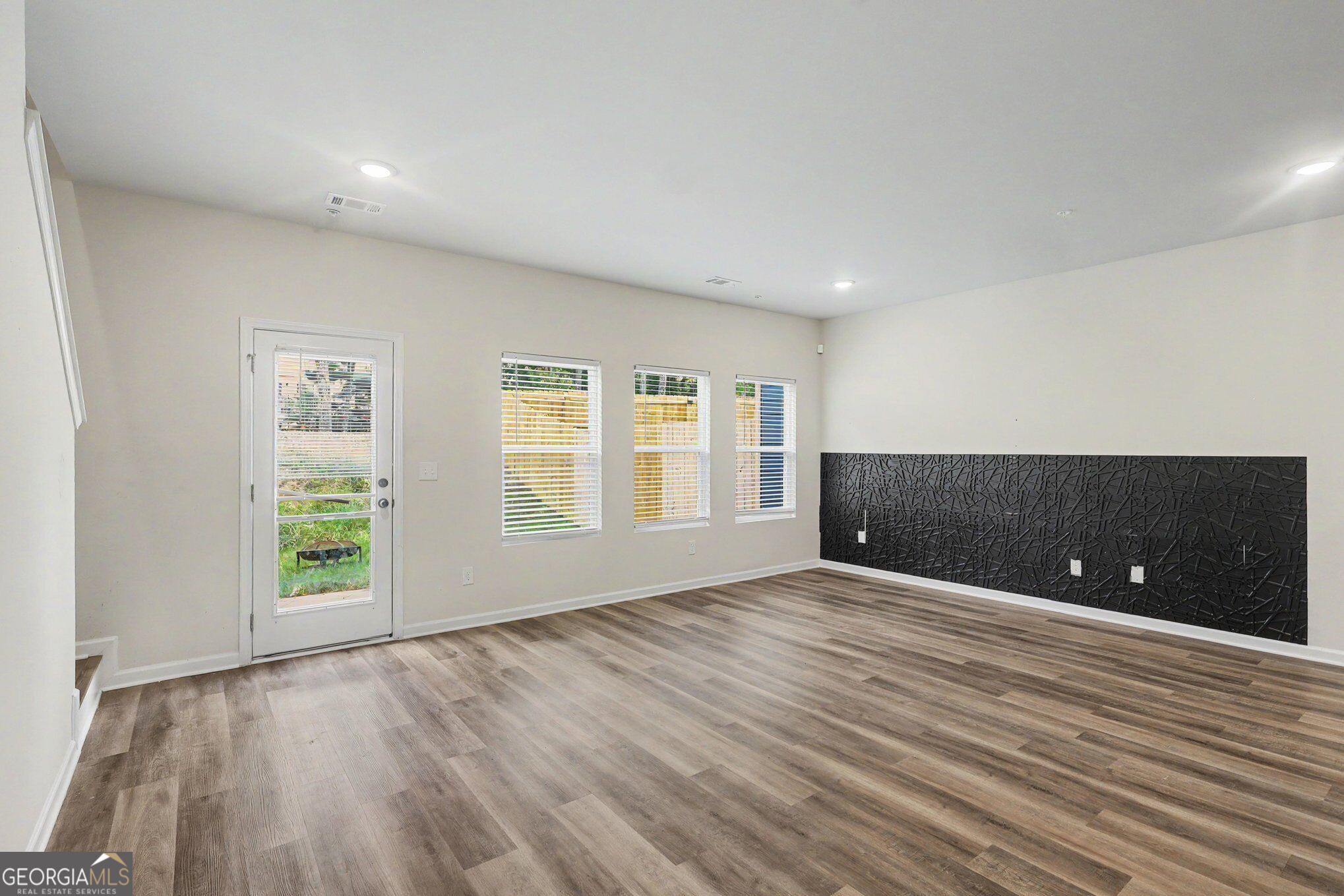 5431 Biltmore Drive Property Photo 8