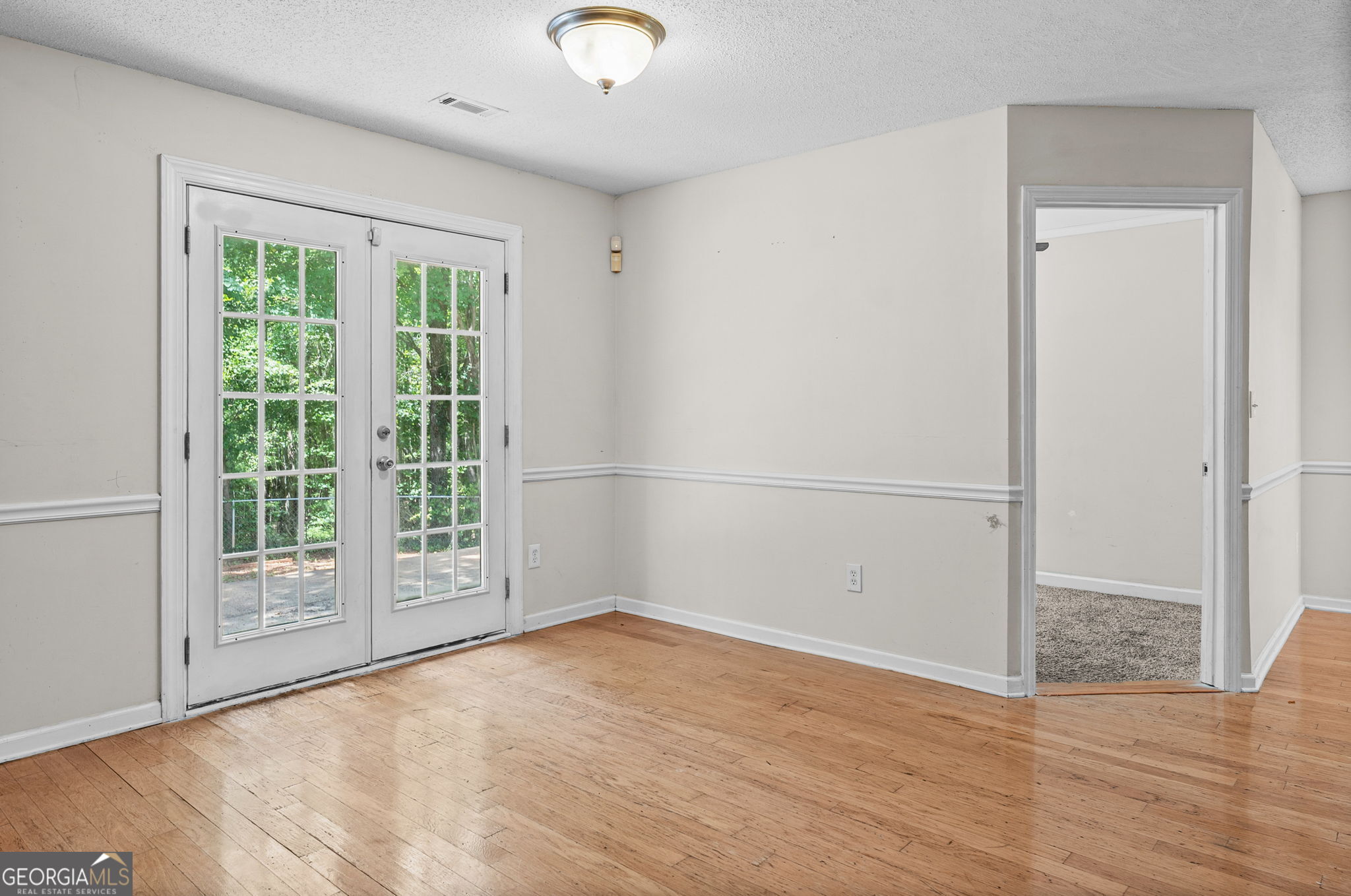 120 Hemlock Drive Property Photo 4
