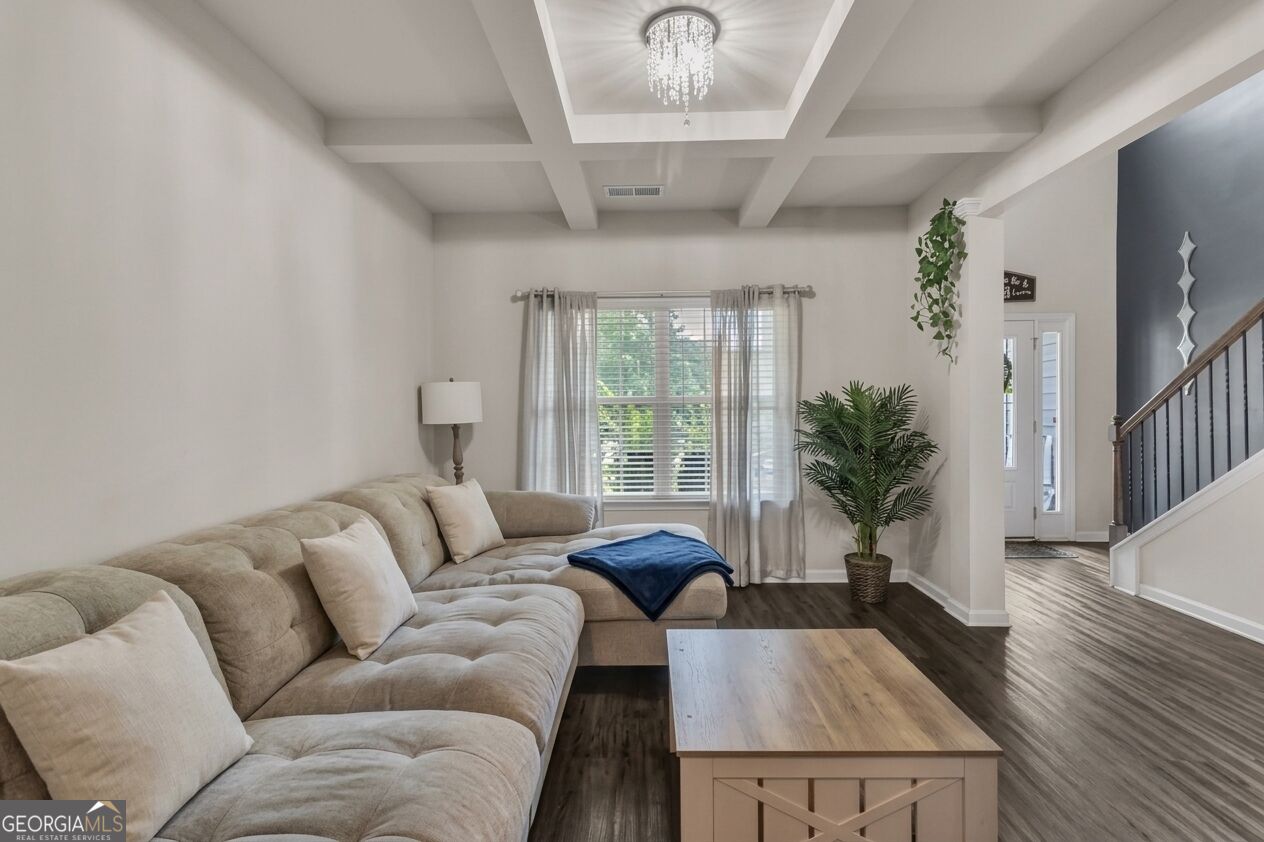 105 Westbury Drive Property Photo 3