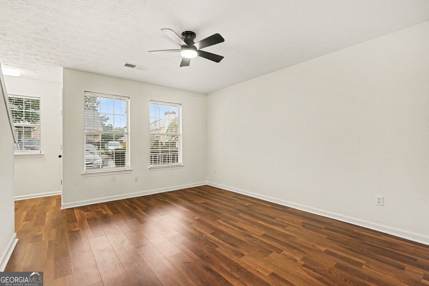 5955 Sherwood Trace Property Photo 5