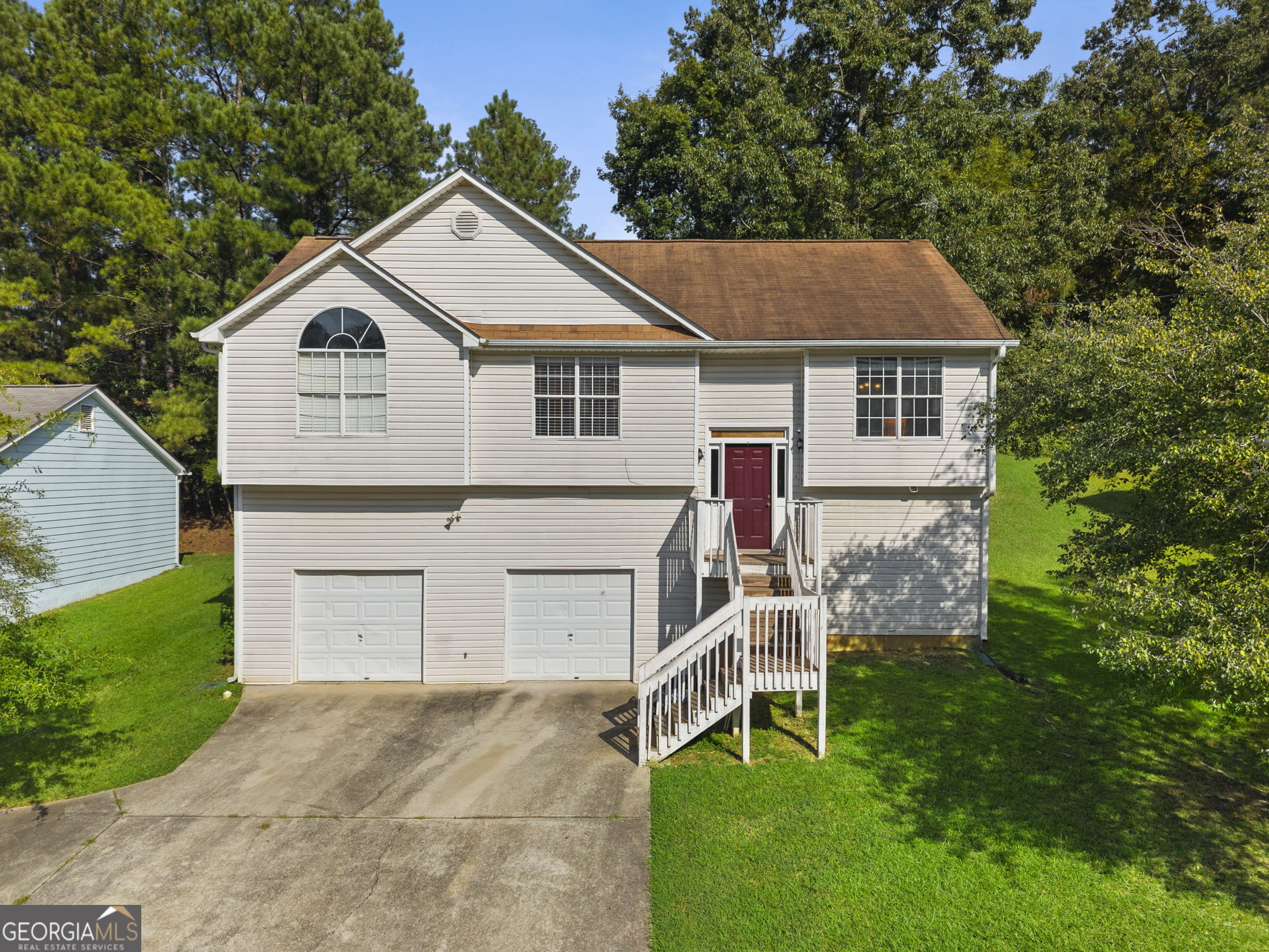 6880 Silver Maple Drive Property Photo 1