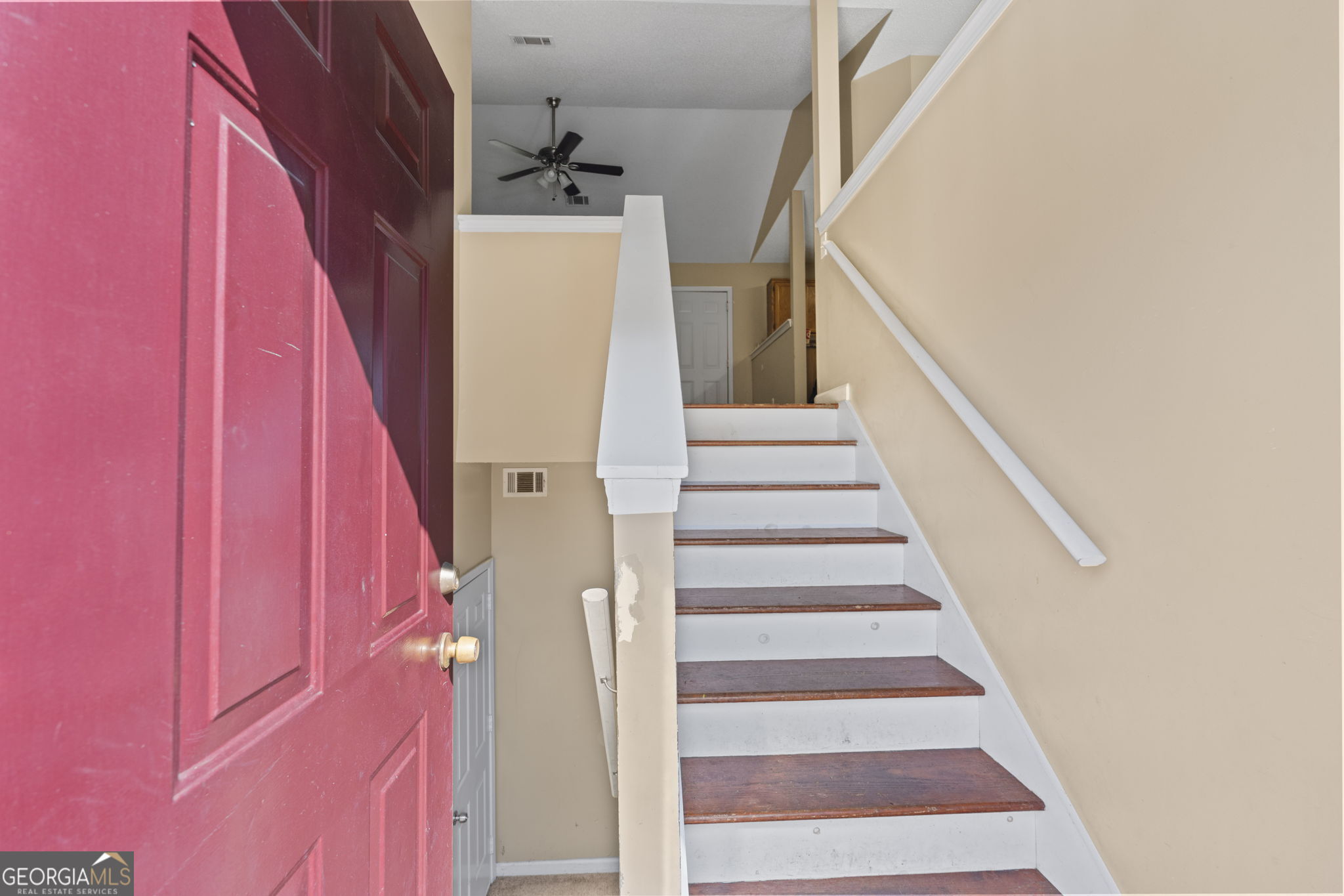 6880 Silver Maple Drive Property Photo 2