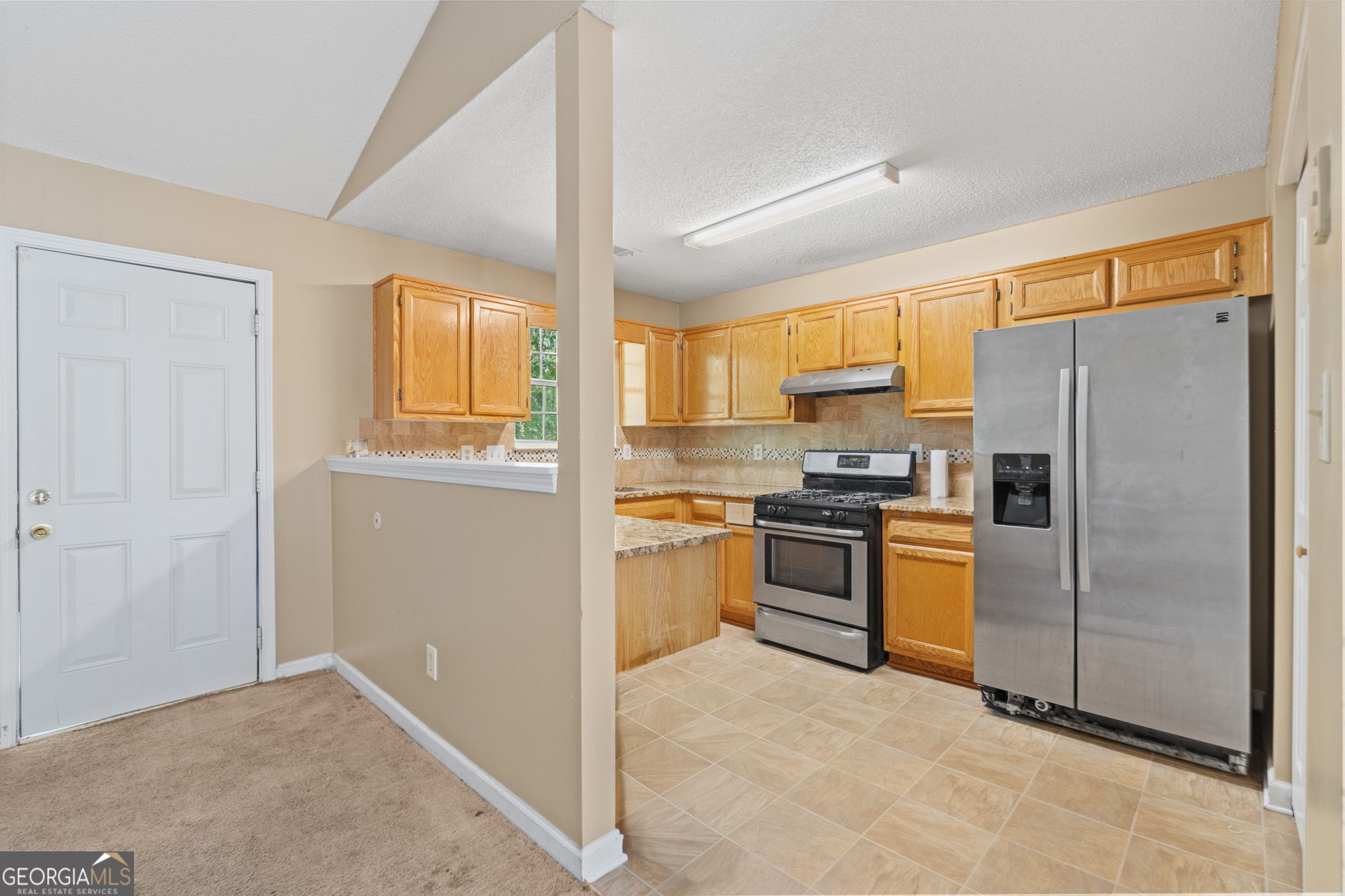 6880 Silver Maple Drive Property Photo 9