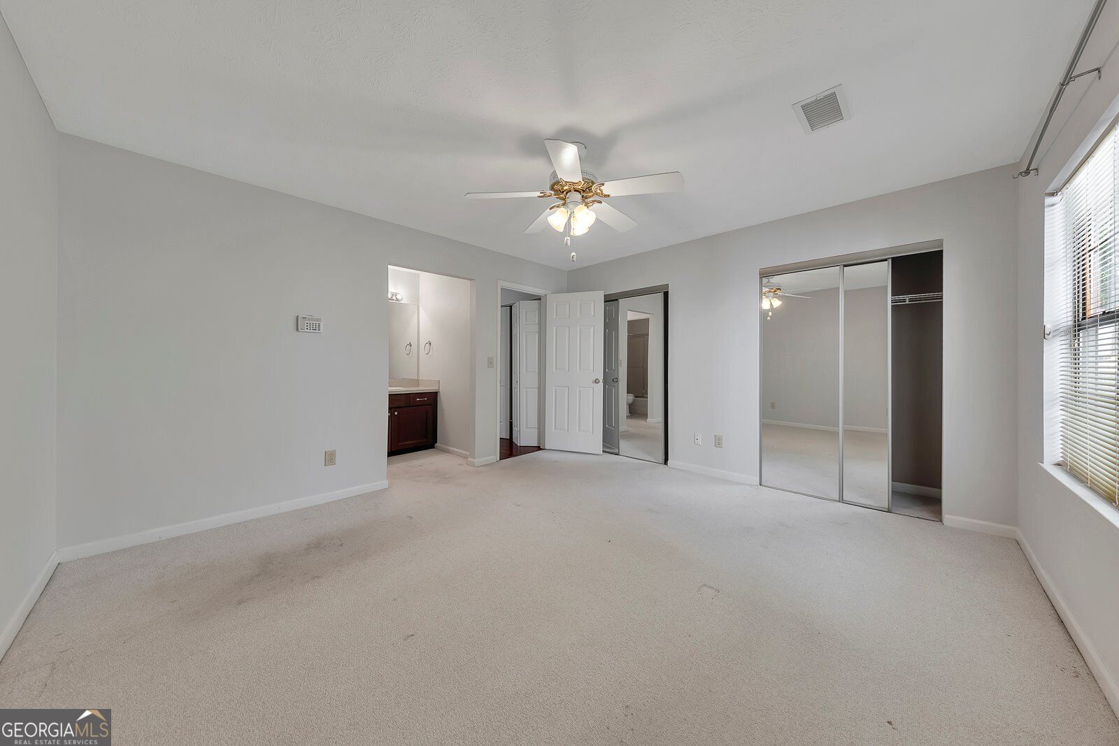 5189 Village Green Way Property Photo 14