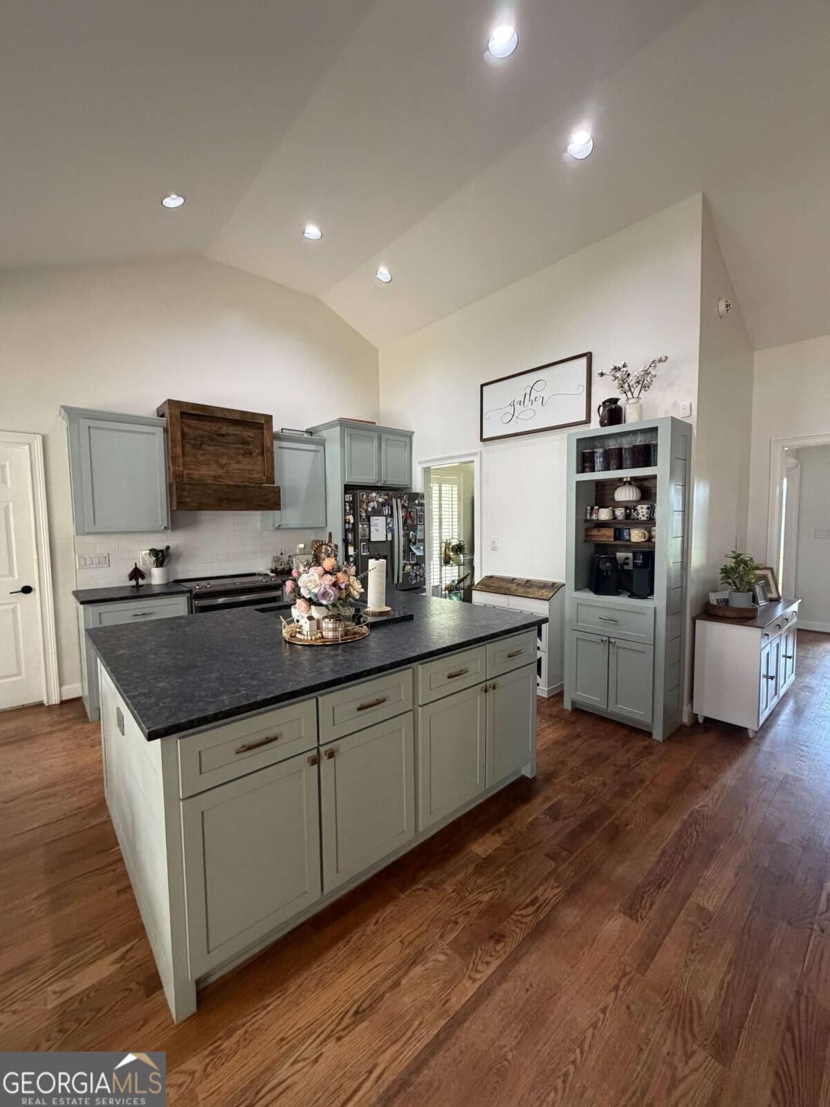 107 Pine Ridge Court Property Photo 11