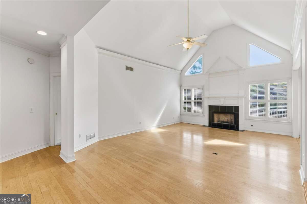 2021 Cockrell Pointe Nw Property Photo 2
