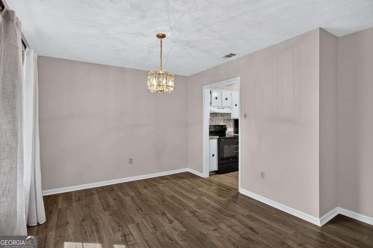 106 Greenbriar Drive Property Photo 9