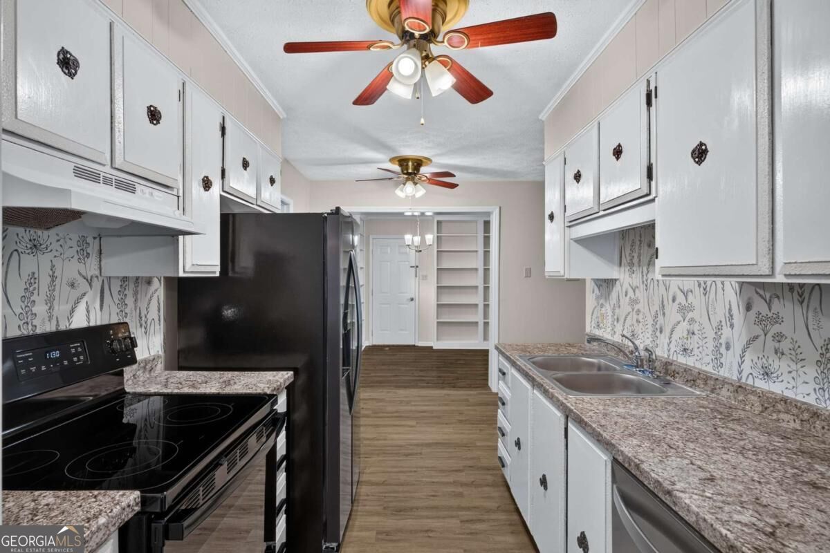 106 Greenbriar Drive Property Photo 11