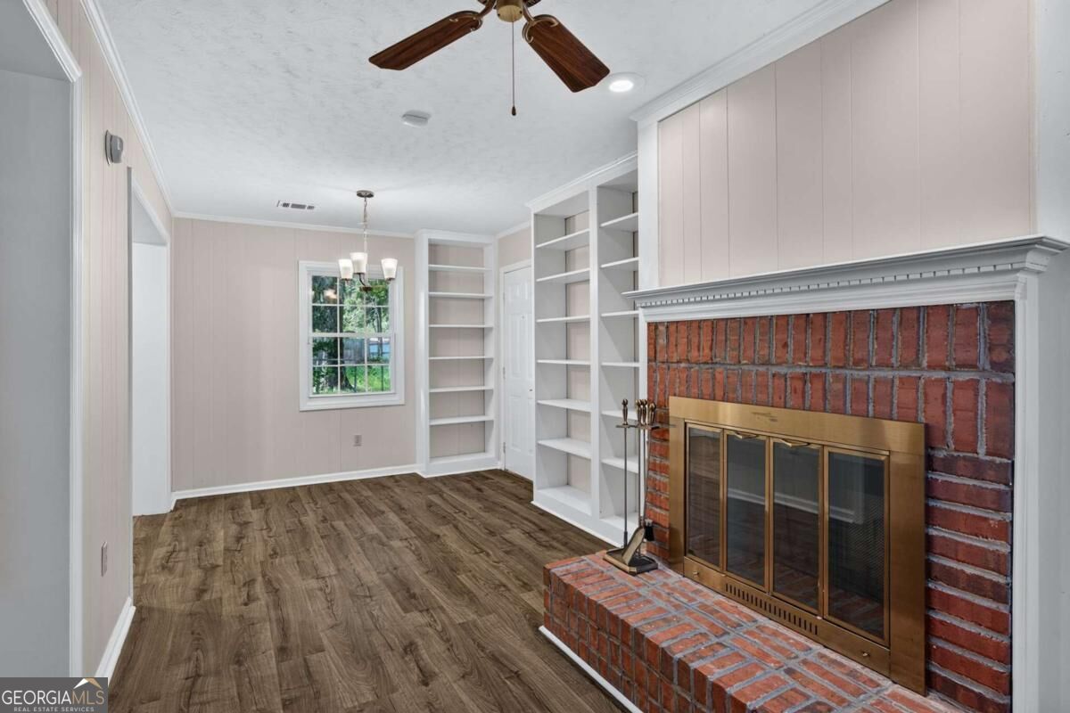 106 Greenbriar Drive Property Photo 14