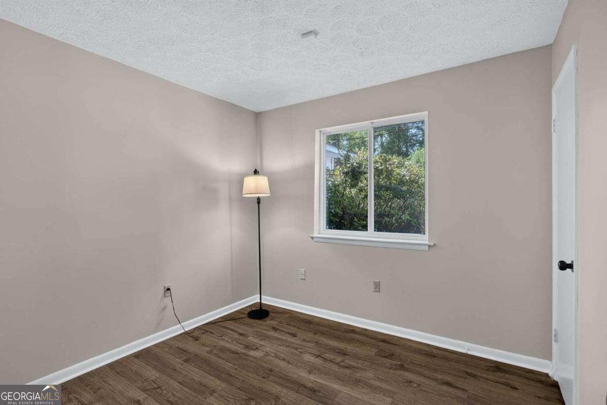 106 Greenbriar Drive Property Photo 22