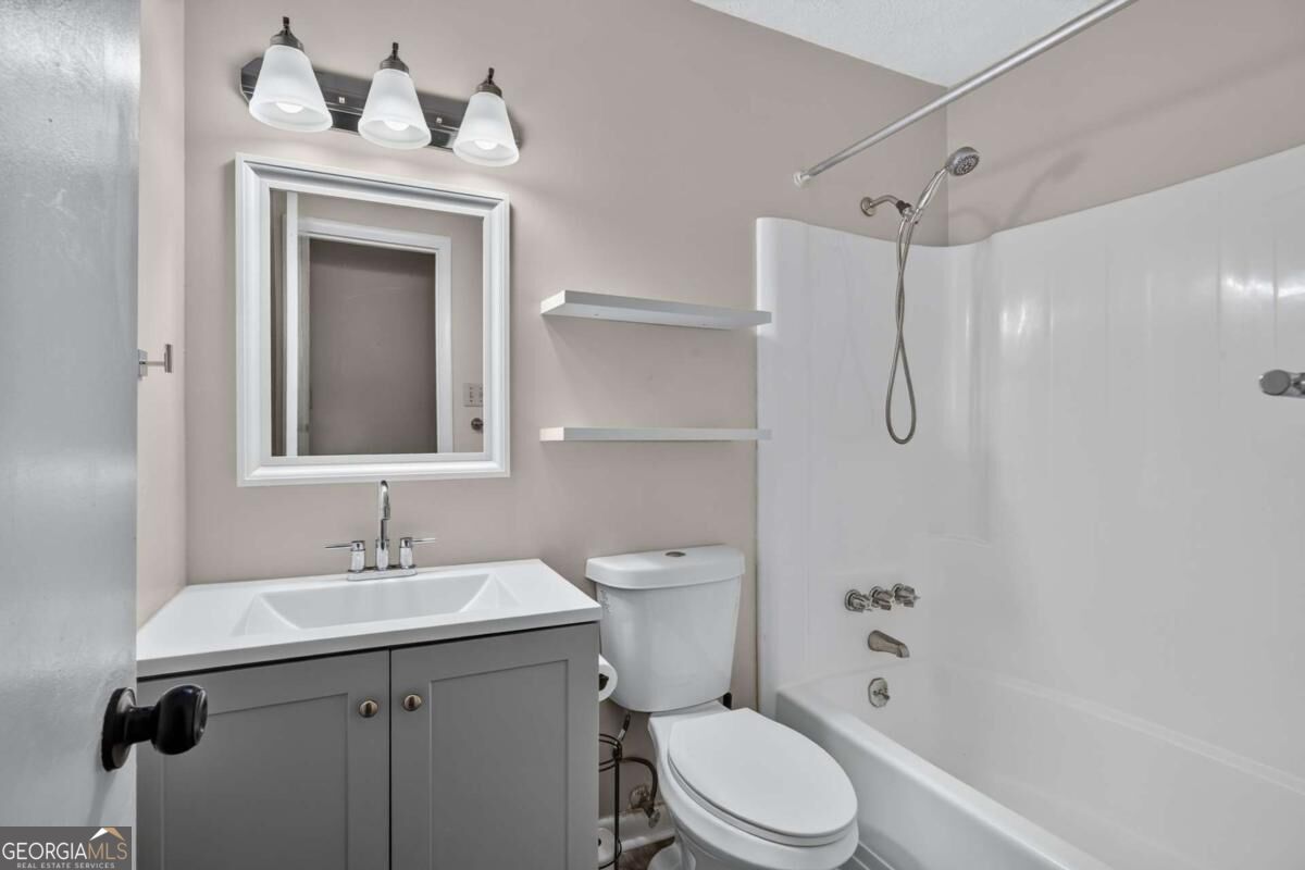 106 Greenbriar Drive Property Photo 24