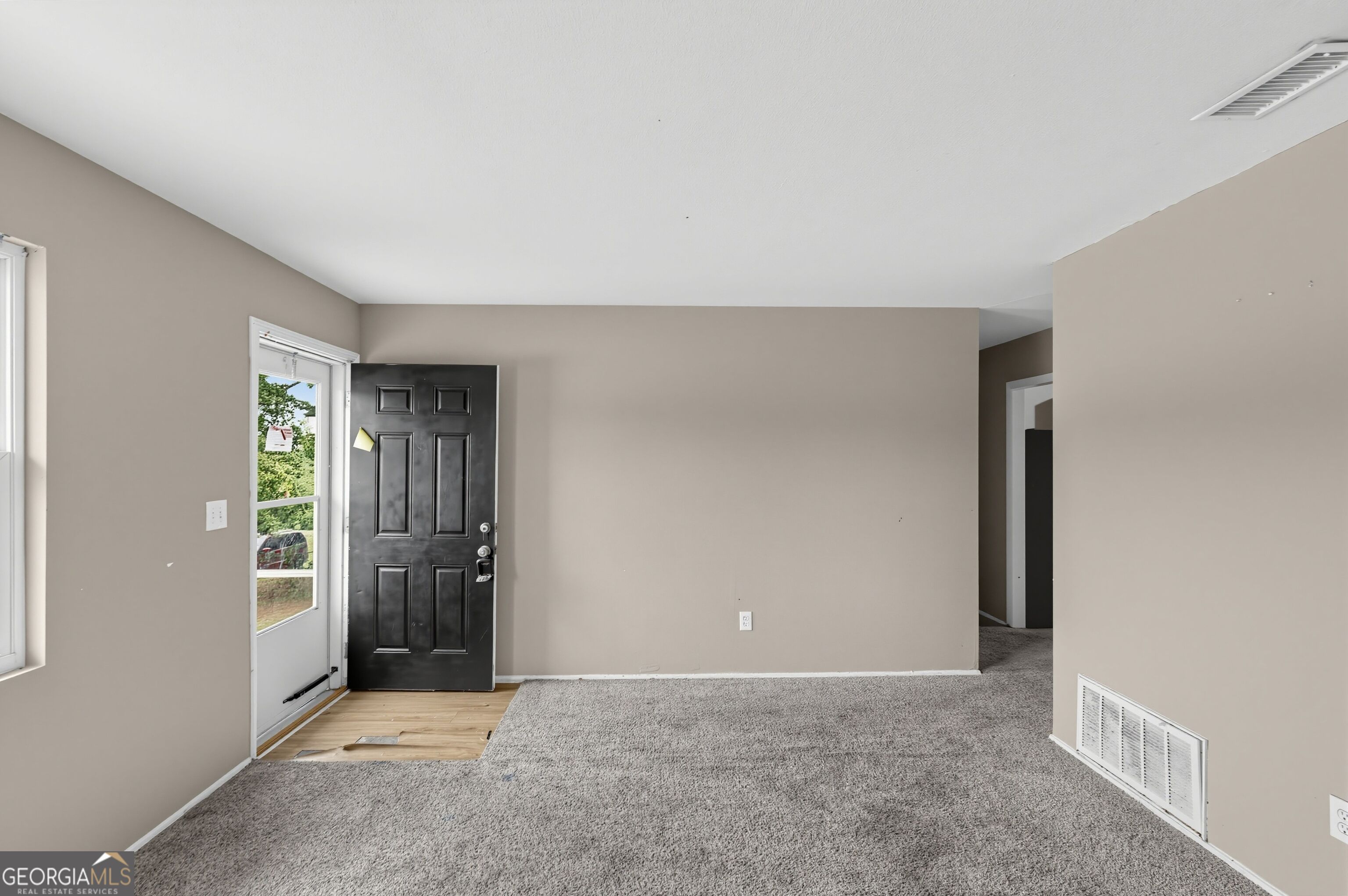 3323 Hillis Road Property Photo 8